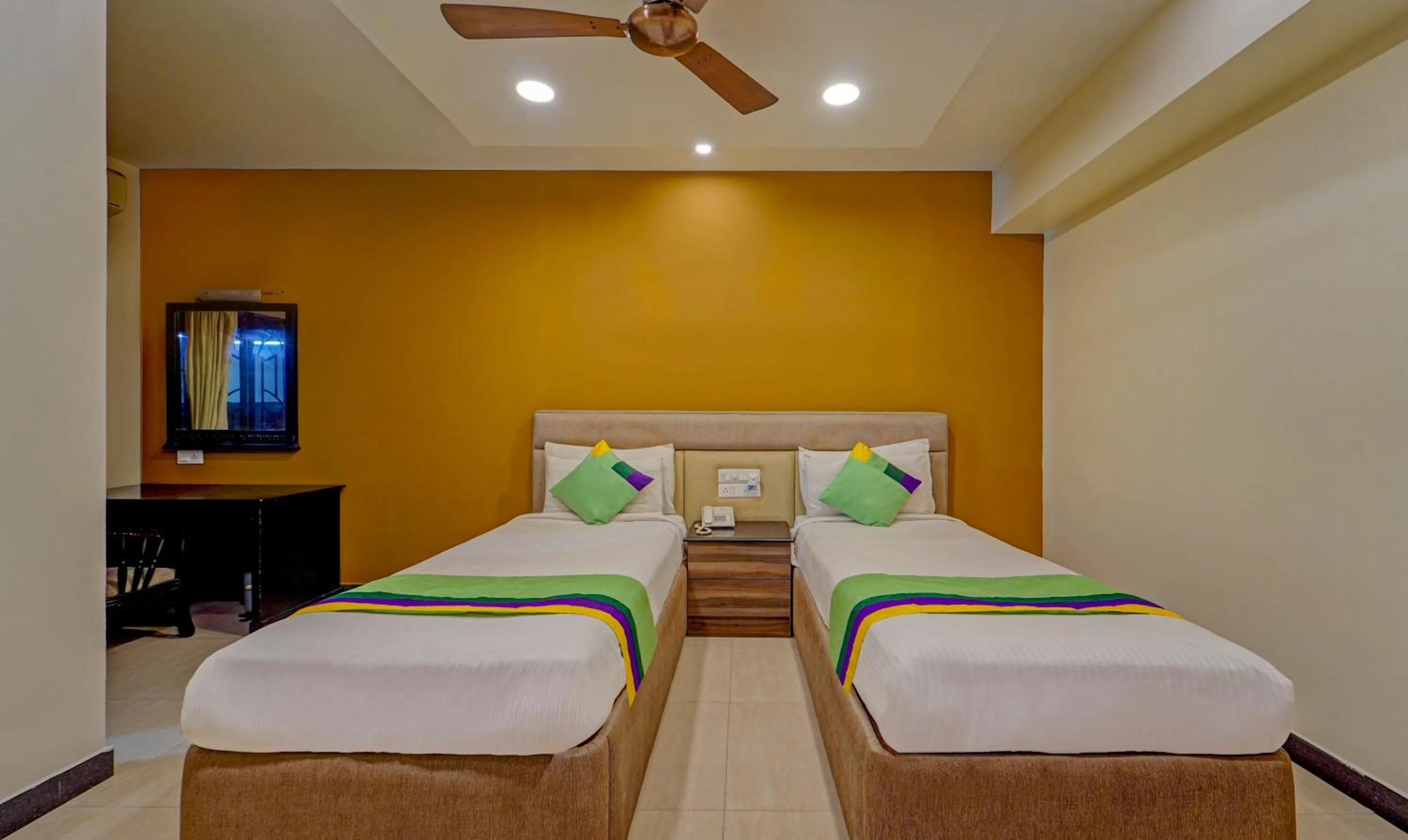 Economy Double Room - single occupancy in Treebo Elan