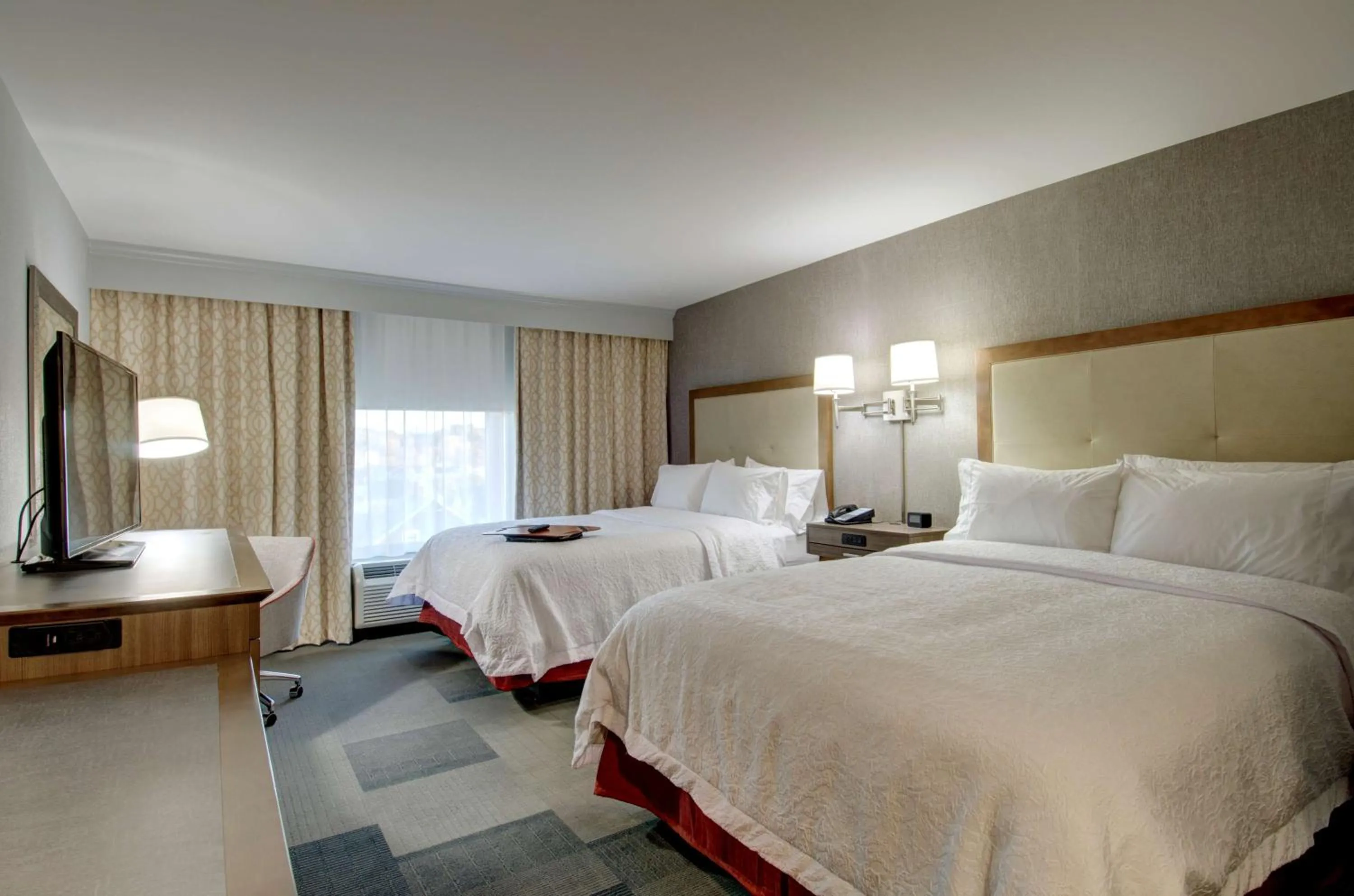 Queen Room with Two Queen Beds (4 Adults) in Hampton Inn & Suites Springfield Downtown