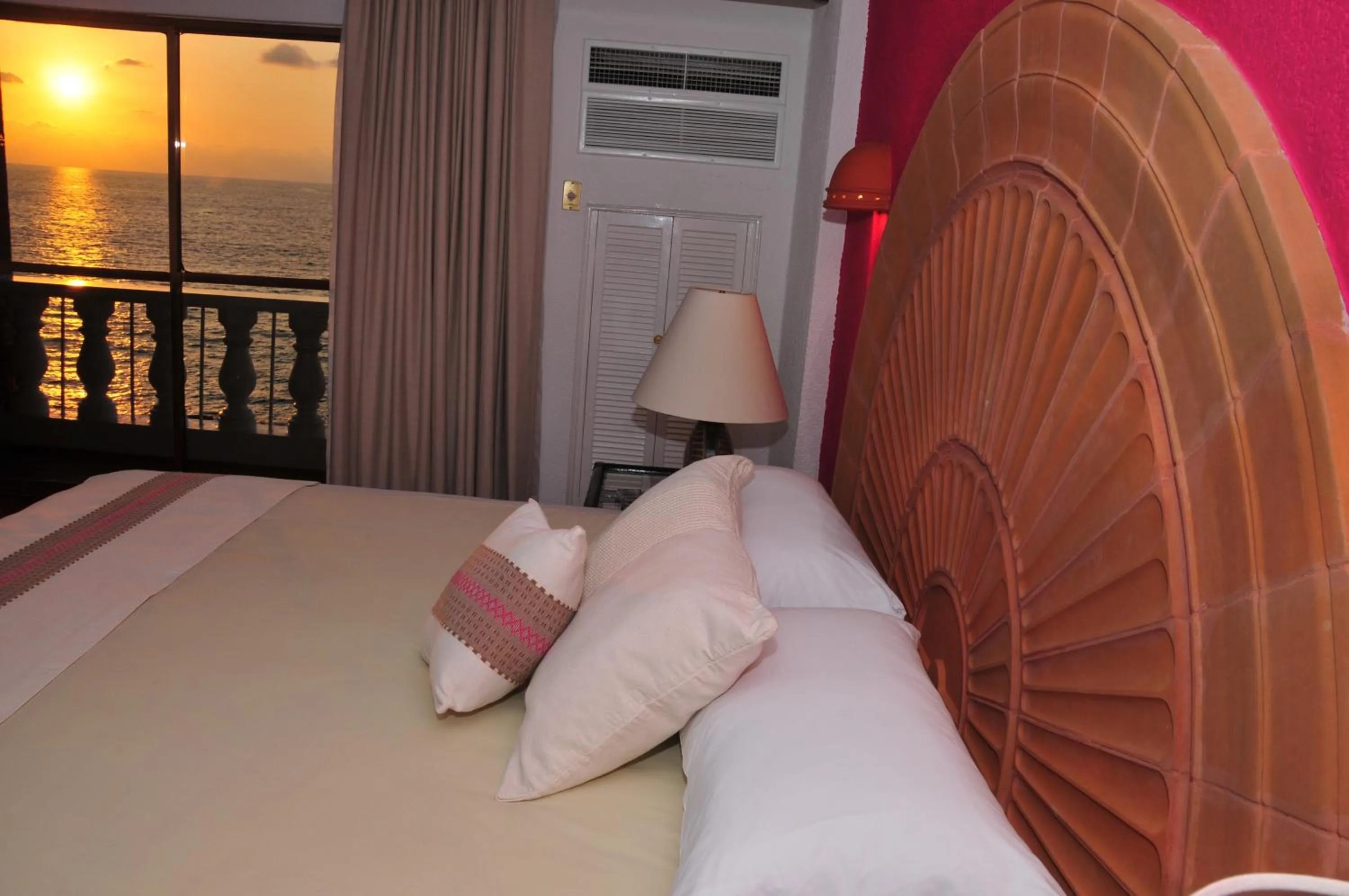 Oceanfront Studio in Costa Sur Resort & Spa