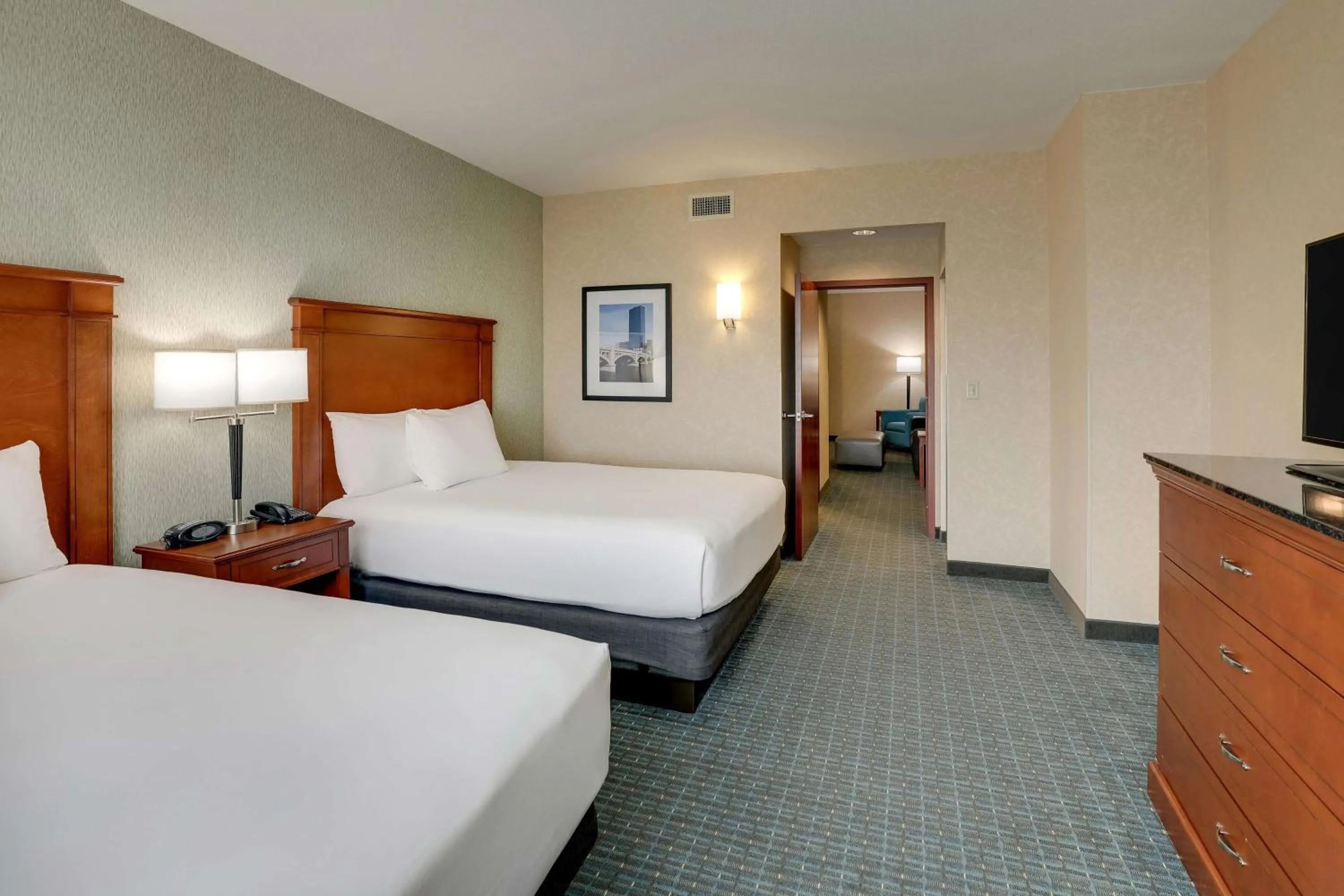 Queen Suite with Sofa Bed - Accessible, Tub in Drury Inn & Suites Grand Rapids