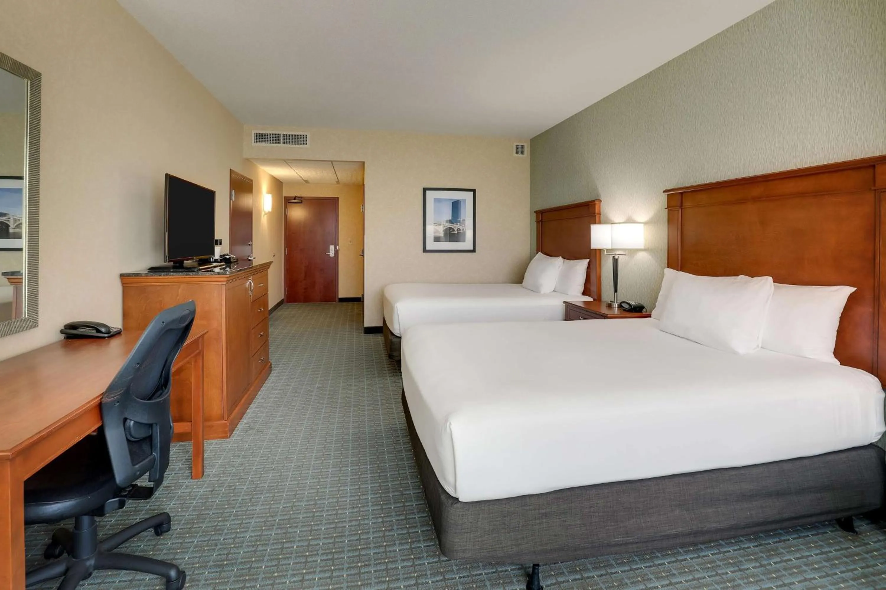 Superior Queen Room with Two Queen Beds in Drury Inn & Suites Grand Rapids