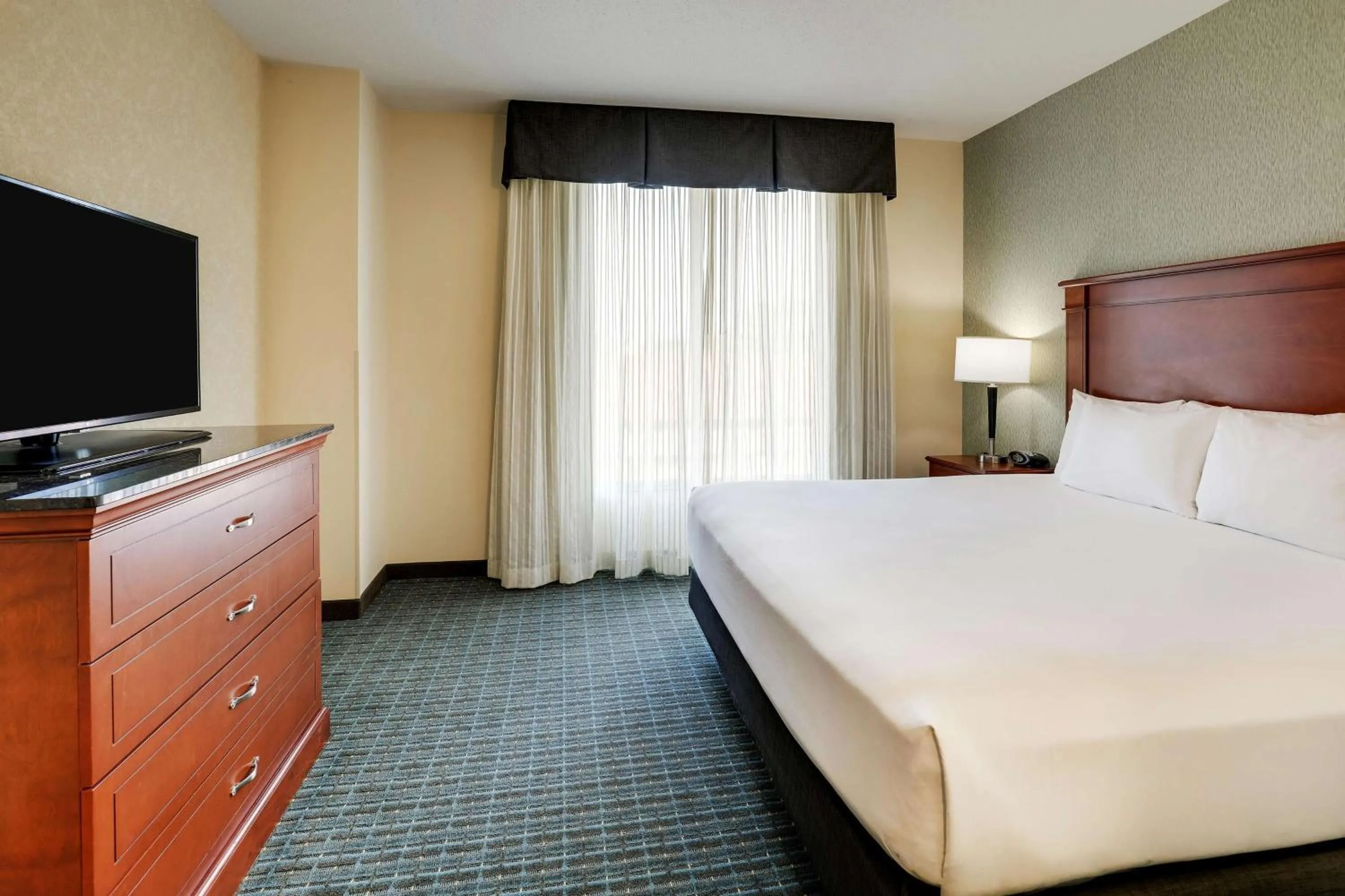 King Suite with Sofa Bed - Accessible, Tub in Drury Inn & Suites Grand Rapids