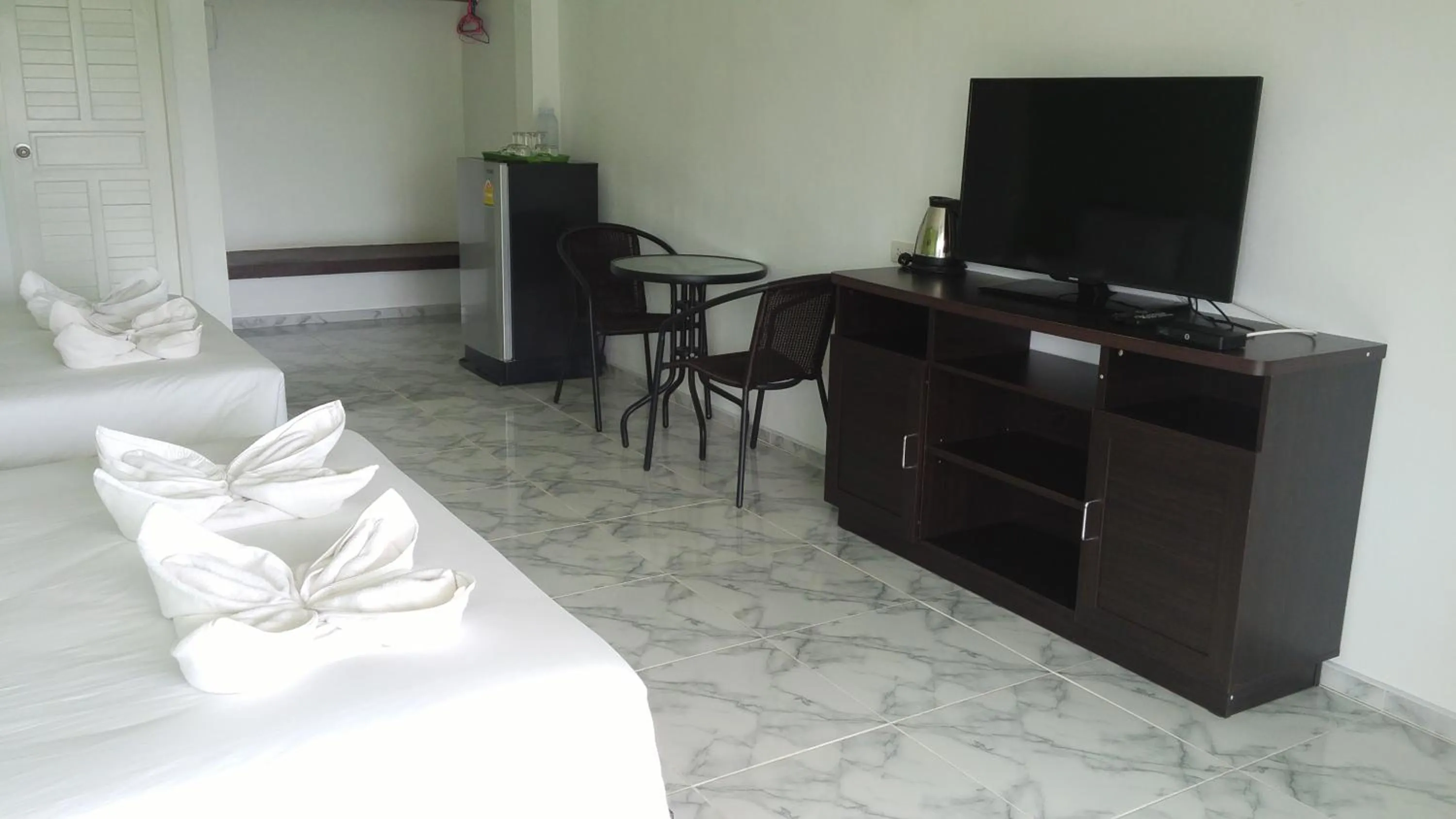 Deluxe Double Room with Balcony in Thipburee Resort