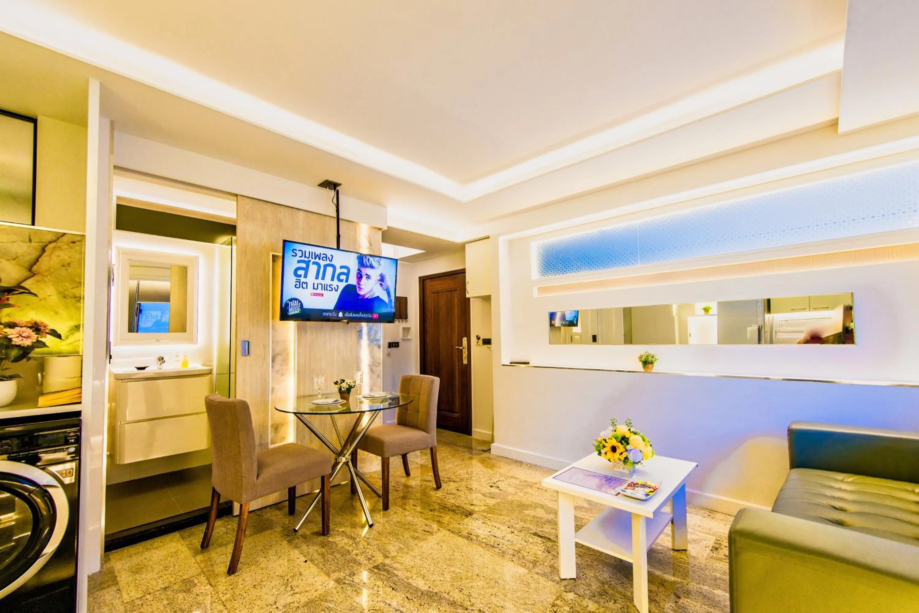 Corner One bedroom Apartment in Viengping Mansion