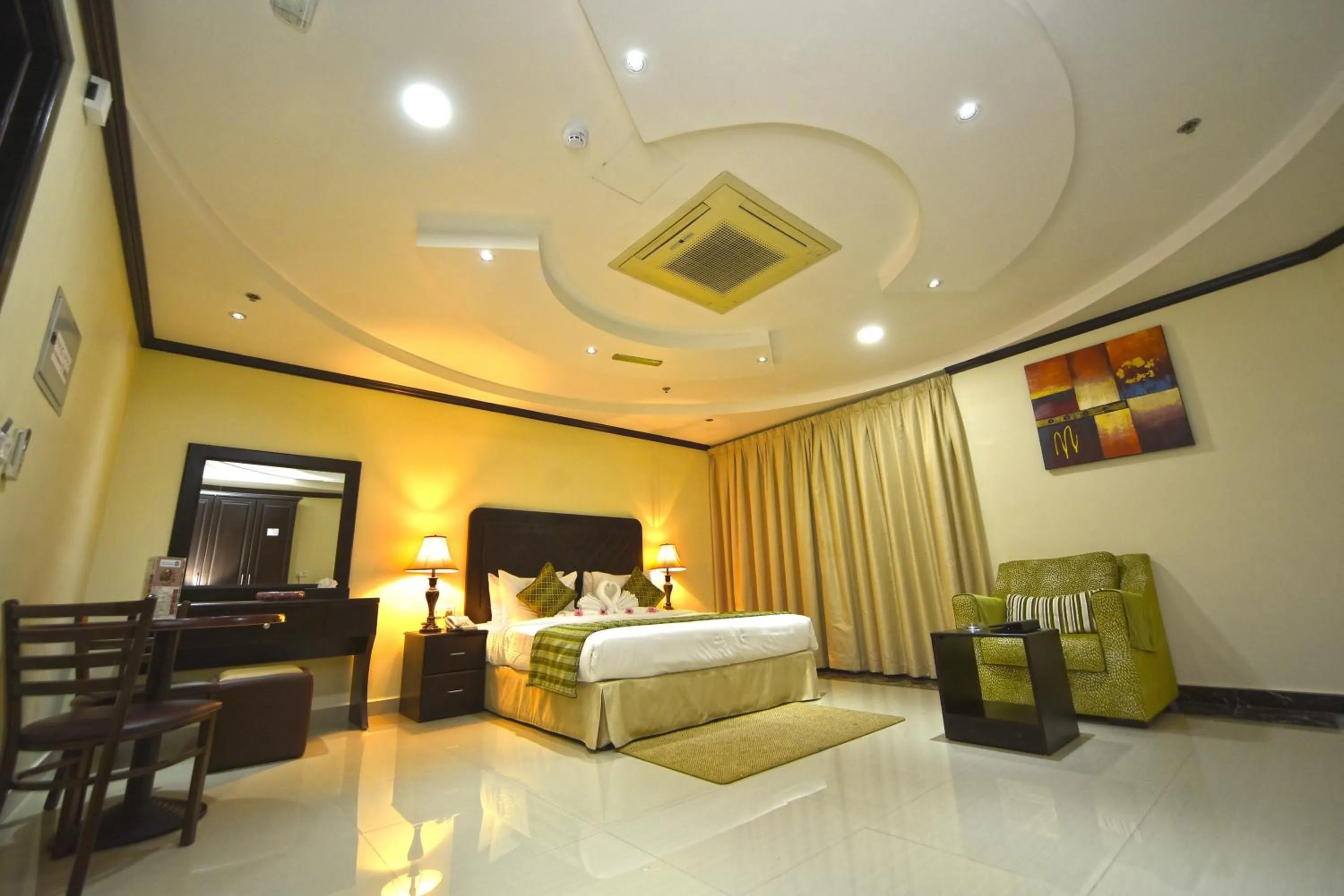 Deluxe King Room in Alain Hotel Ajman