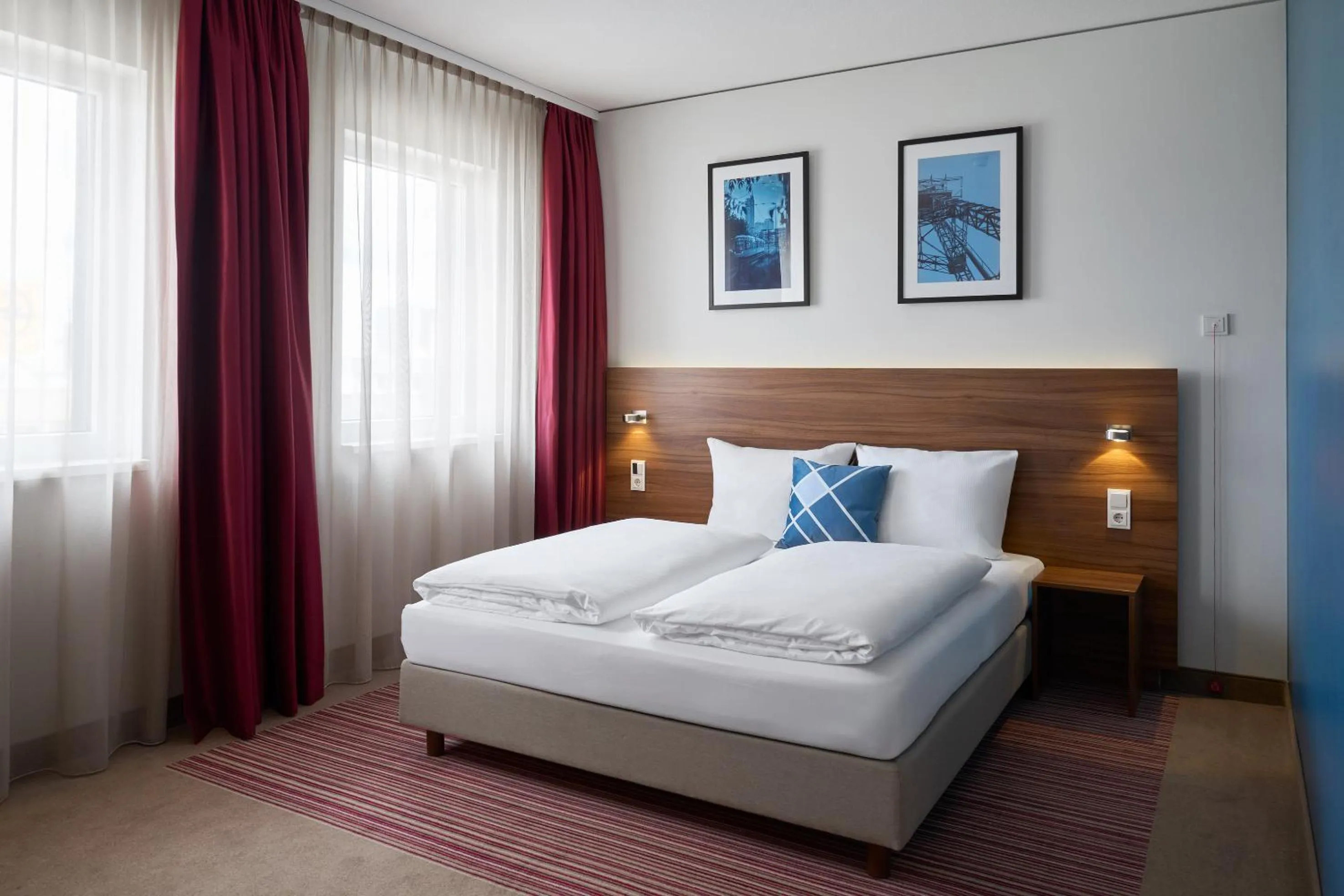 Standard King Room with Street View in Four Points Flex by Sheraton Essen