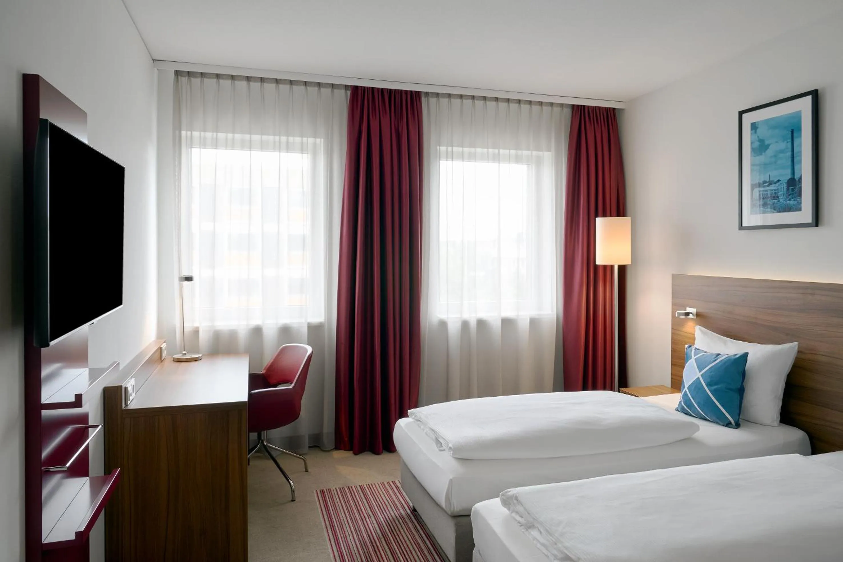Standard Twin Room with Street View in Four Points Flex by Sheraton Essen