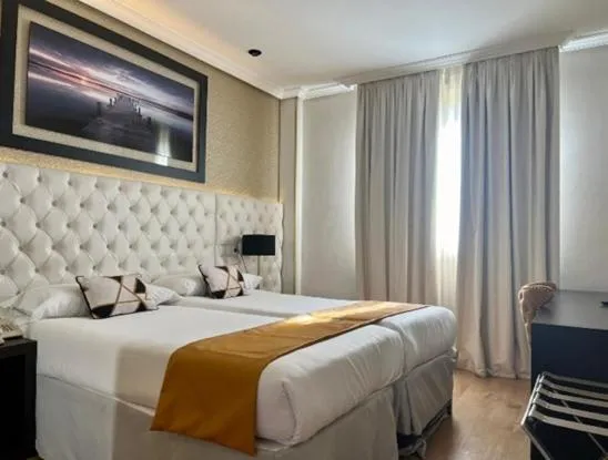 Twin Room in Hotel Suites Feria de Madrid