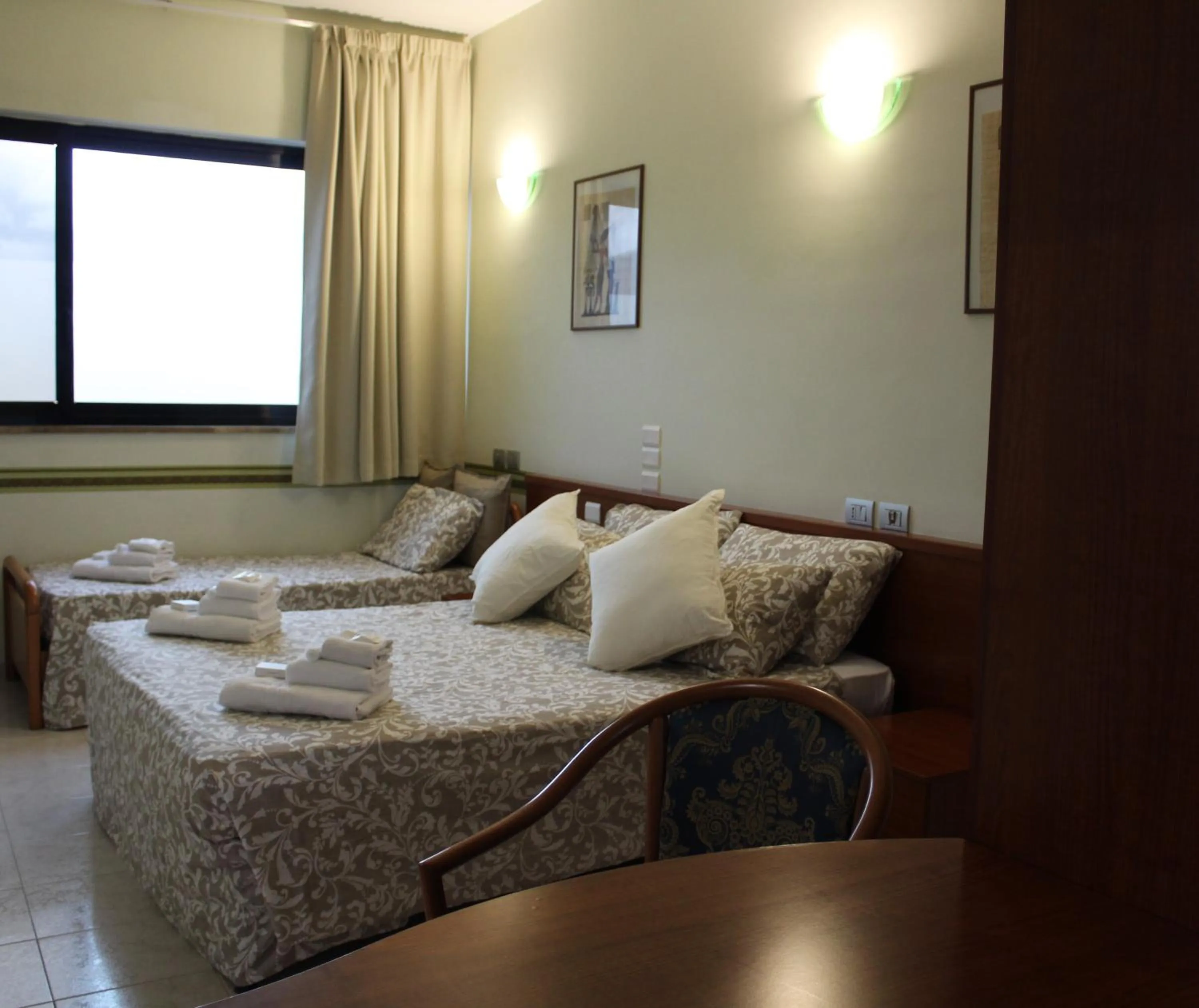 Standard Triple Room in Hotel Cristallo Relais, Sure Hotel Collection By Best Western
