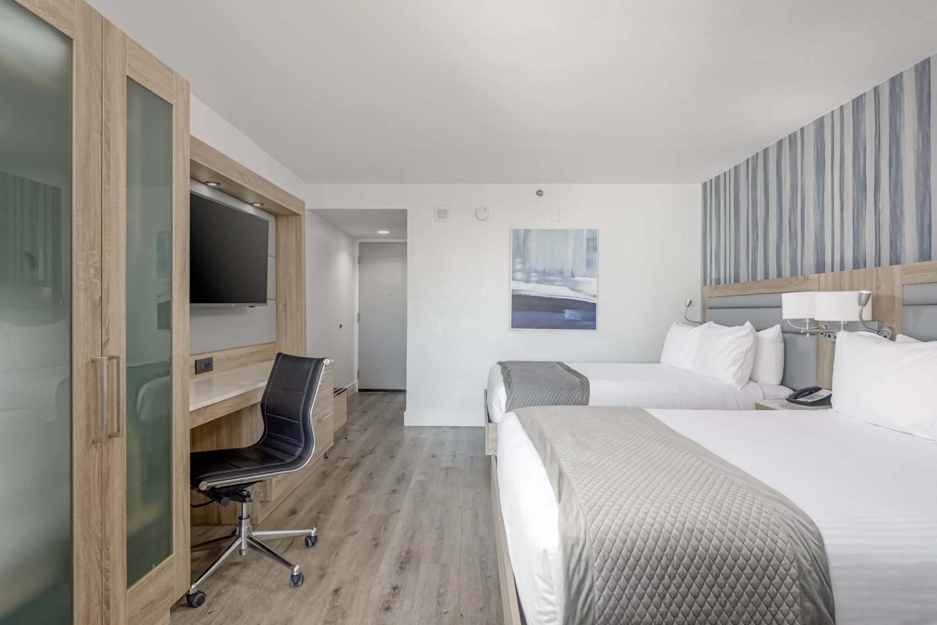 Beach View Queen in Perdido Beach Resort