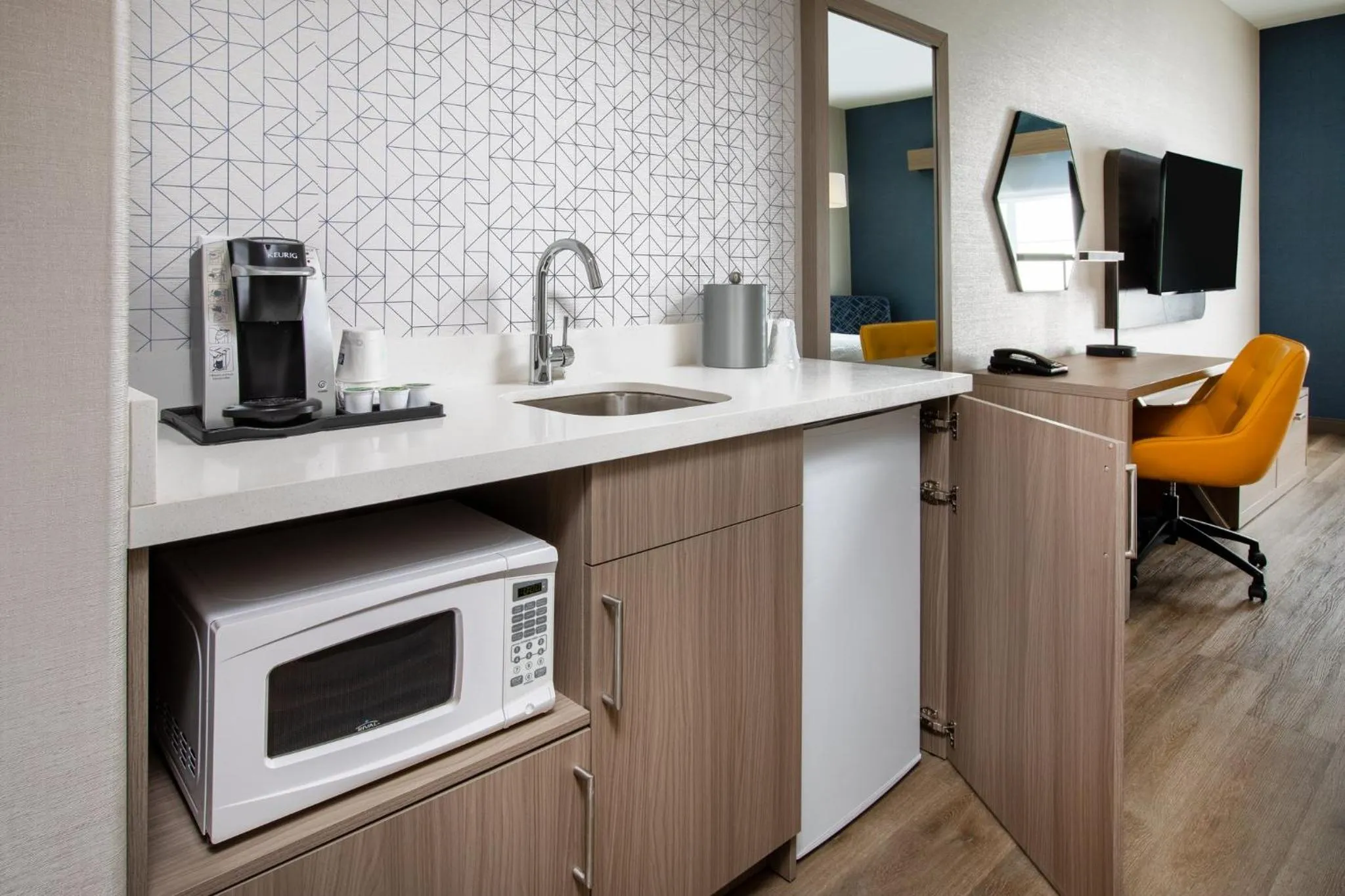 Standard Room with Two Queen Beds in Holiday Inn Express & Suites Lathrop by IHG