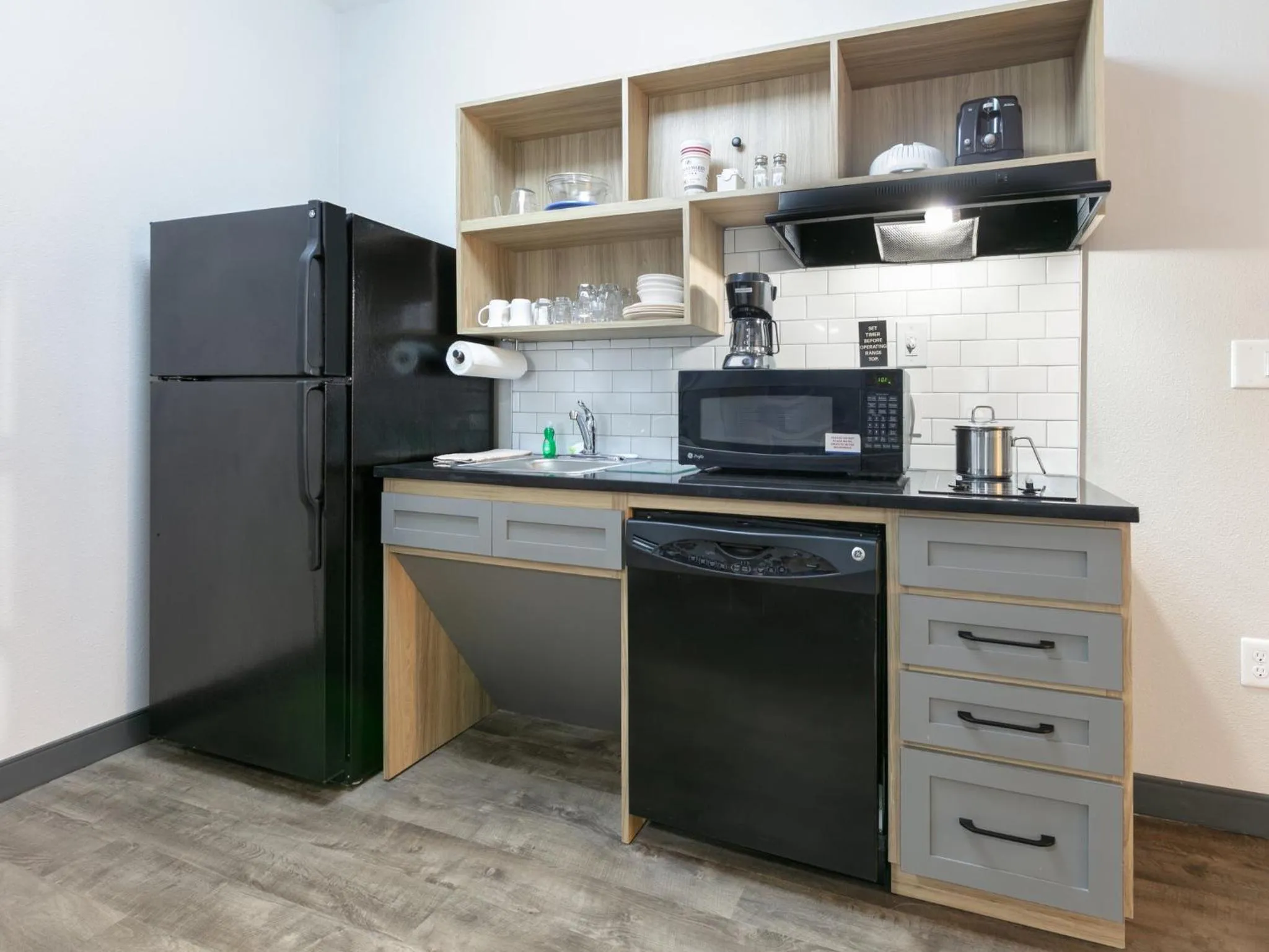 Queen Suite - Non-Smoking in Candlewood Suites Lake Jackson by IHG