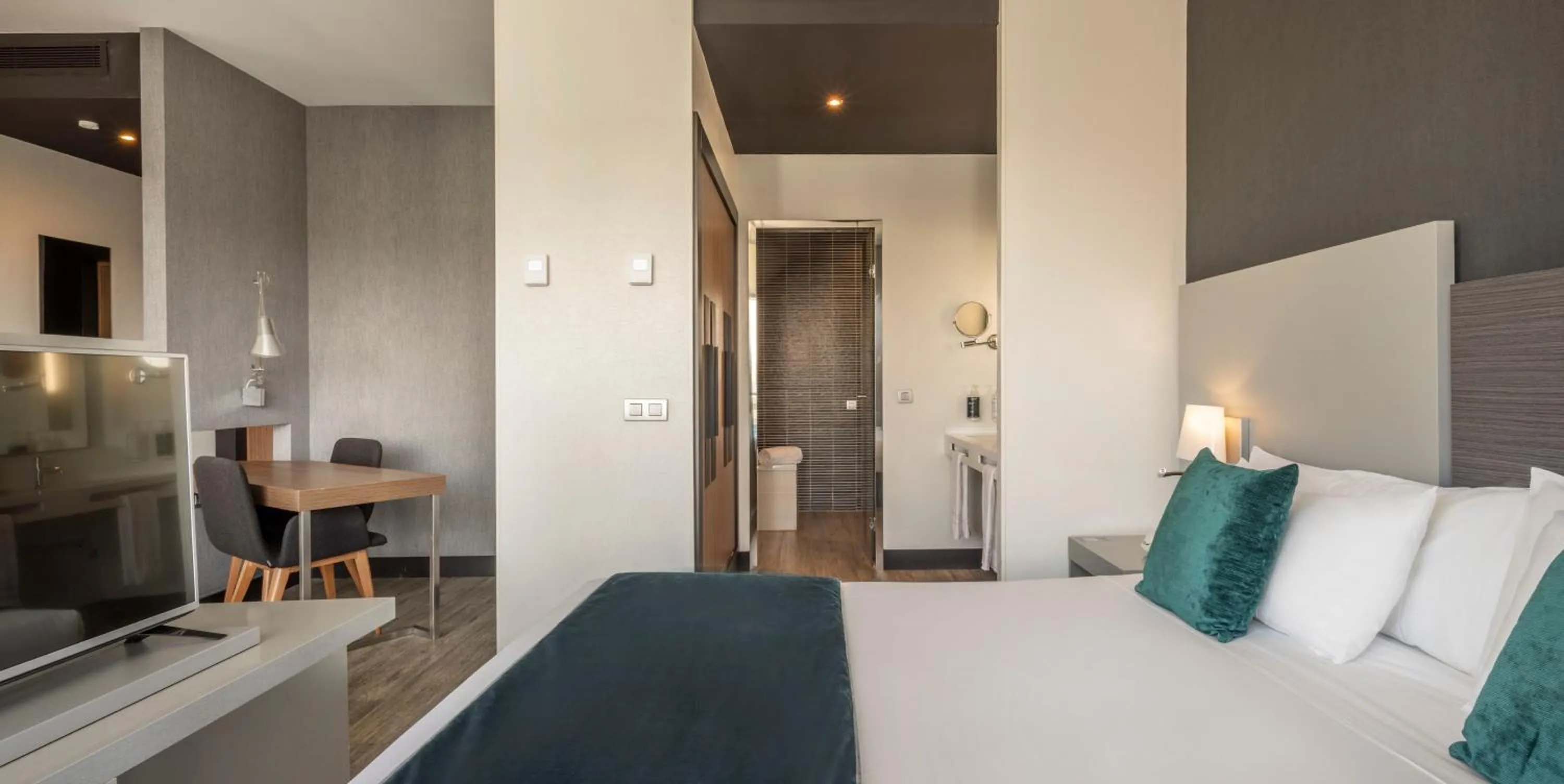 Superior Double or Twin Room in Ilunion Atrium