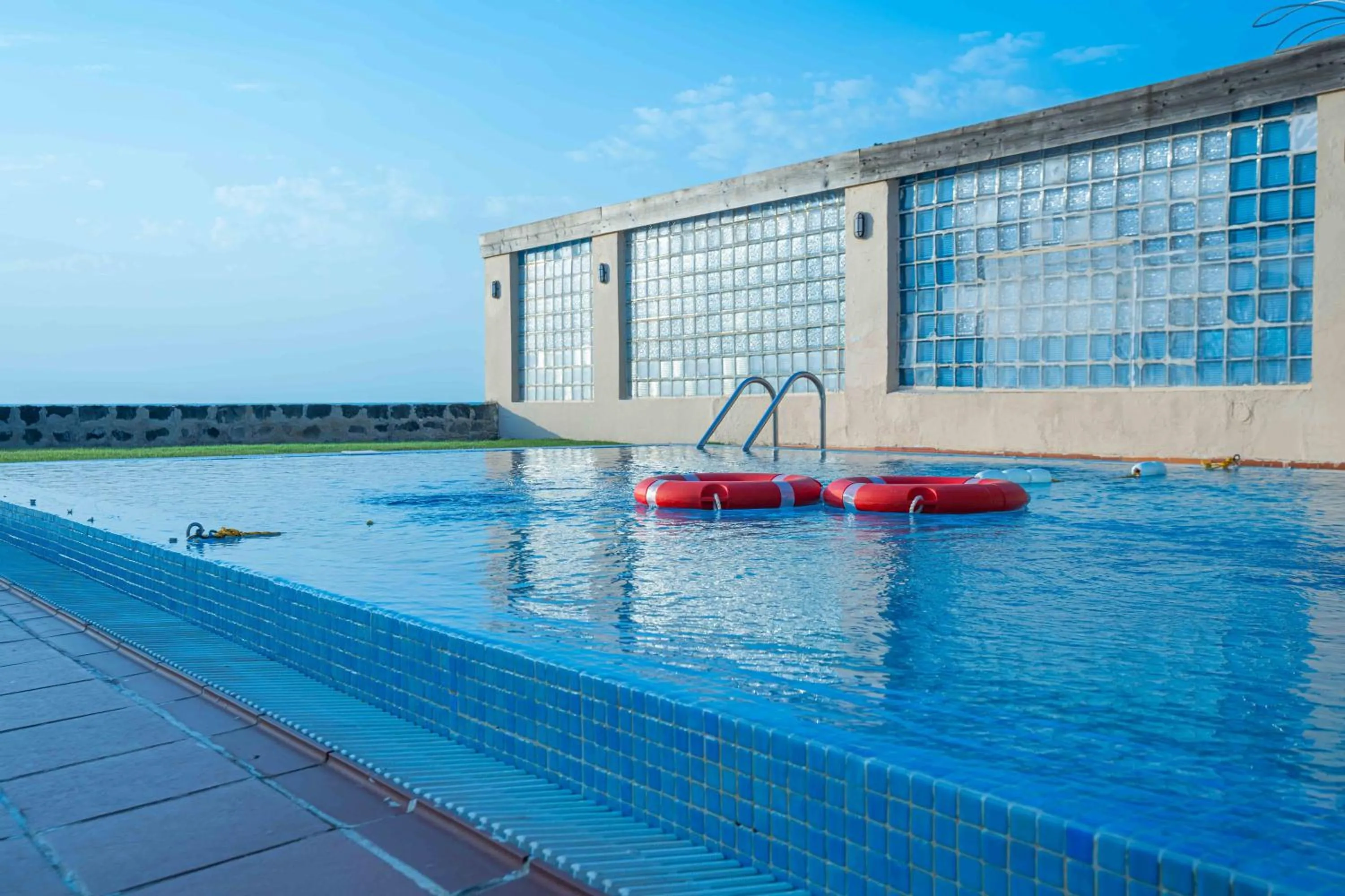 Deluxe Two-Bedroom Villa - Special Access to Villa's Garden in Al Nawras Island Resort