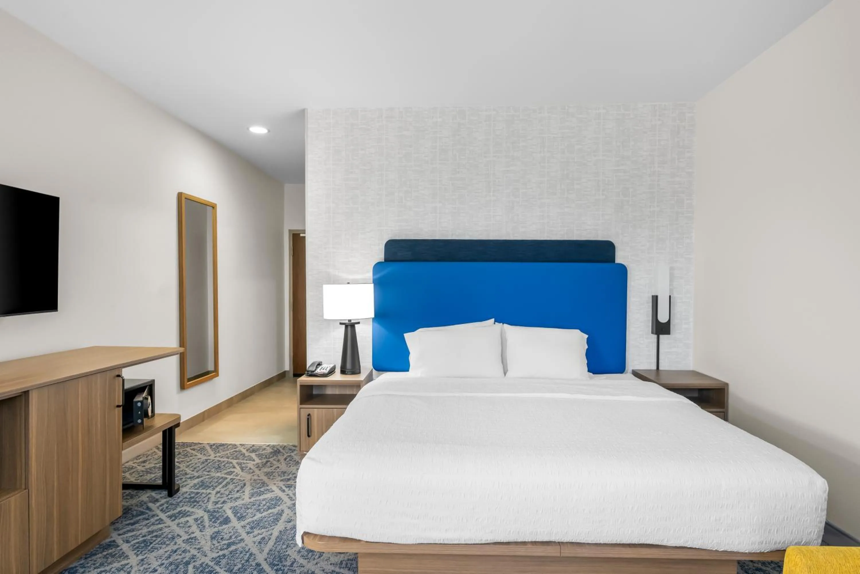 Large Queen Room with Two Queen Beds - Non-Smoking in Hampton Inn - Monticello