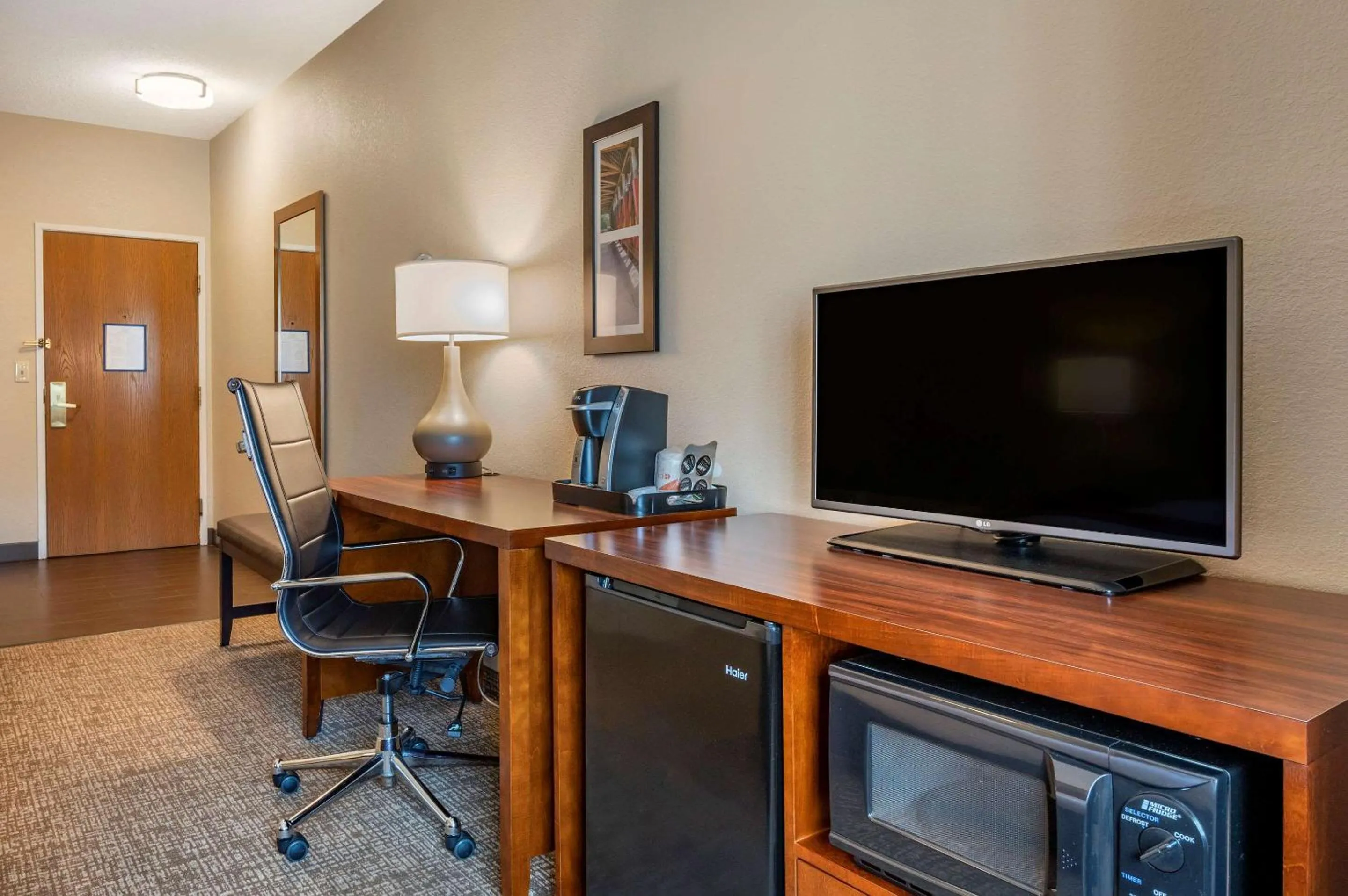 King Suite - Non-Smoking in Comfort Inn La Porte