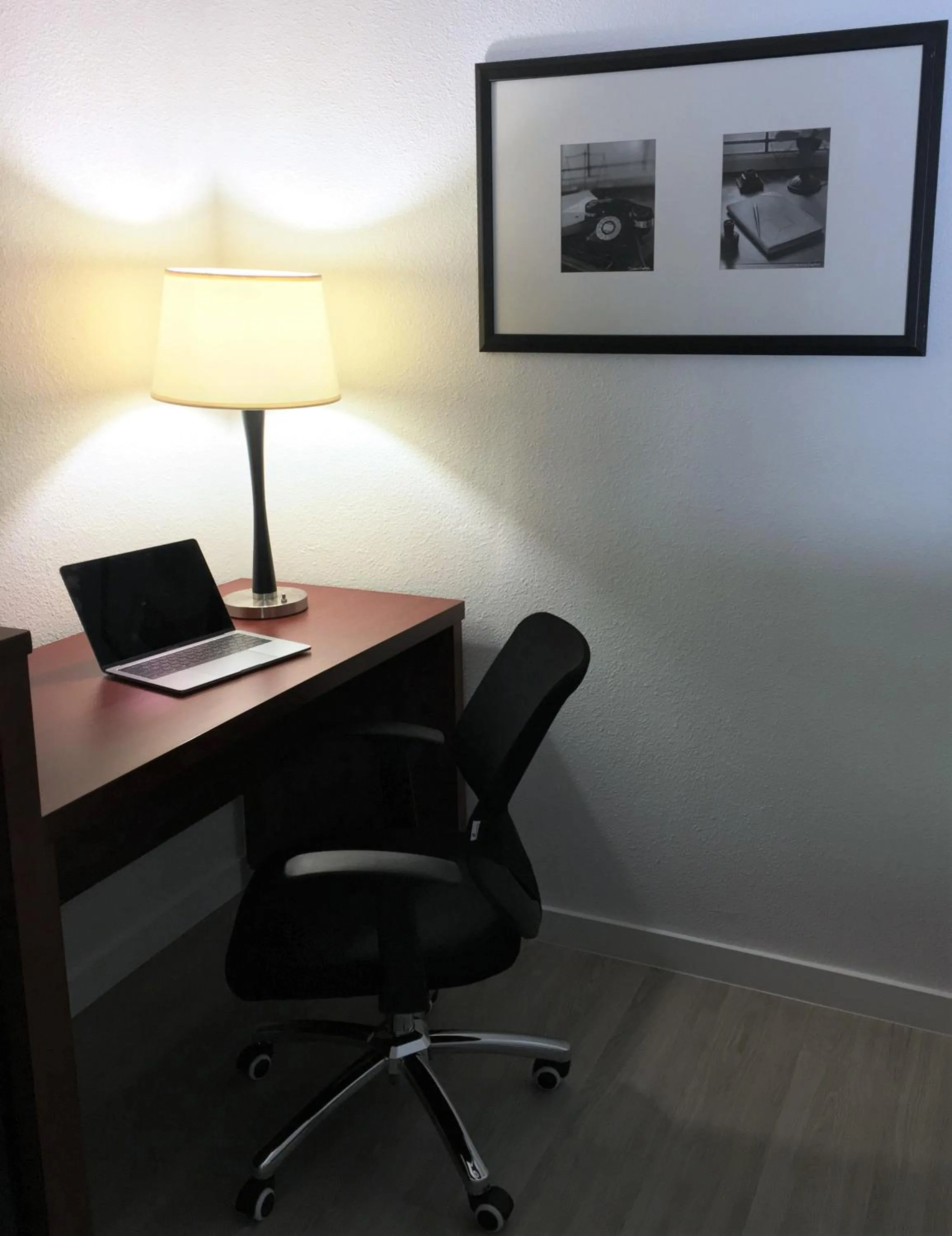 Quadruple Room in Diablo Mountain Inn Walnut Creek