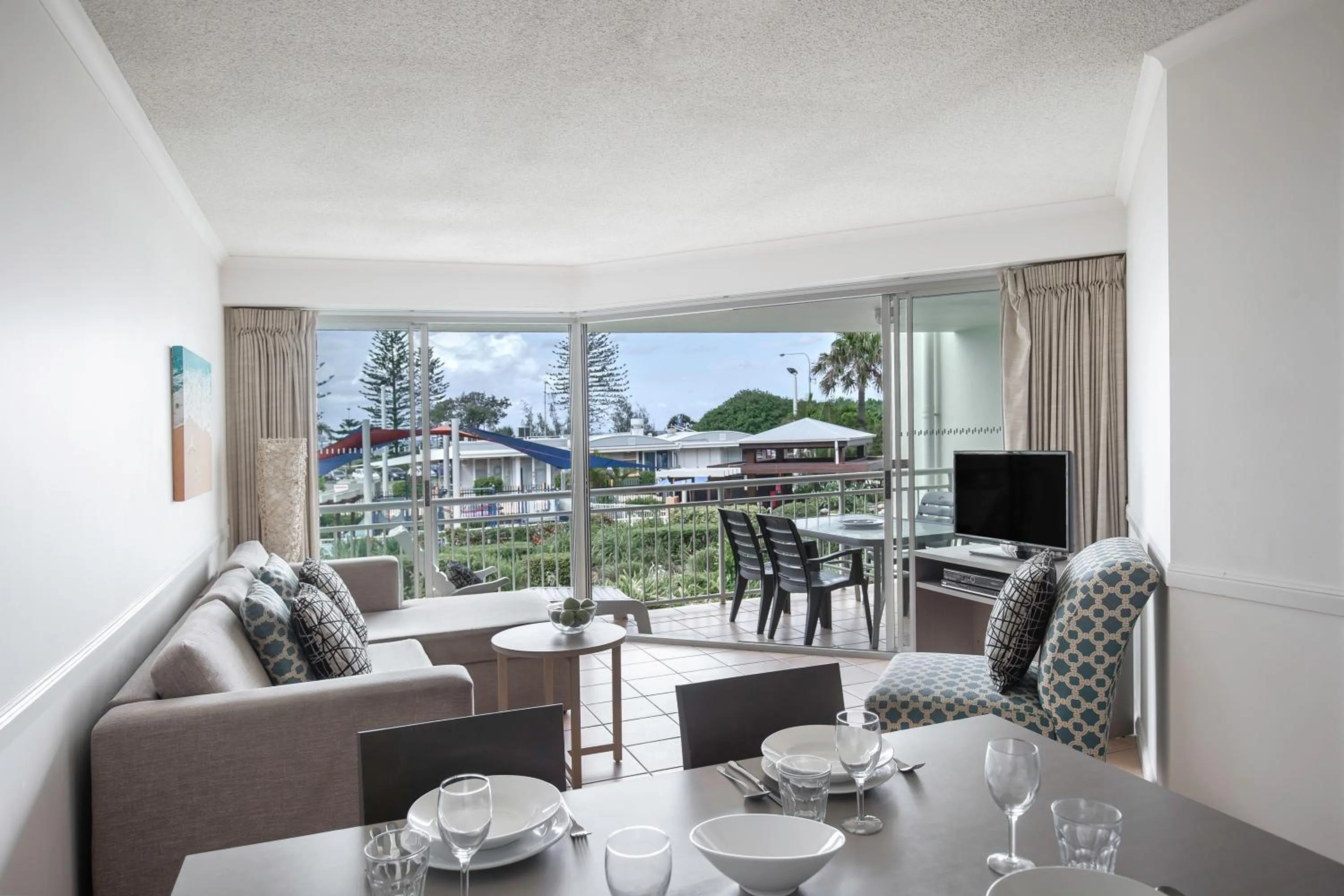 Three-Bedroom Apartment in BreakFree Alexandra Beach