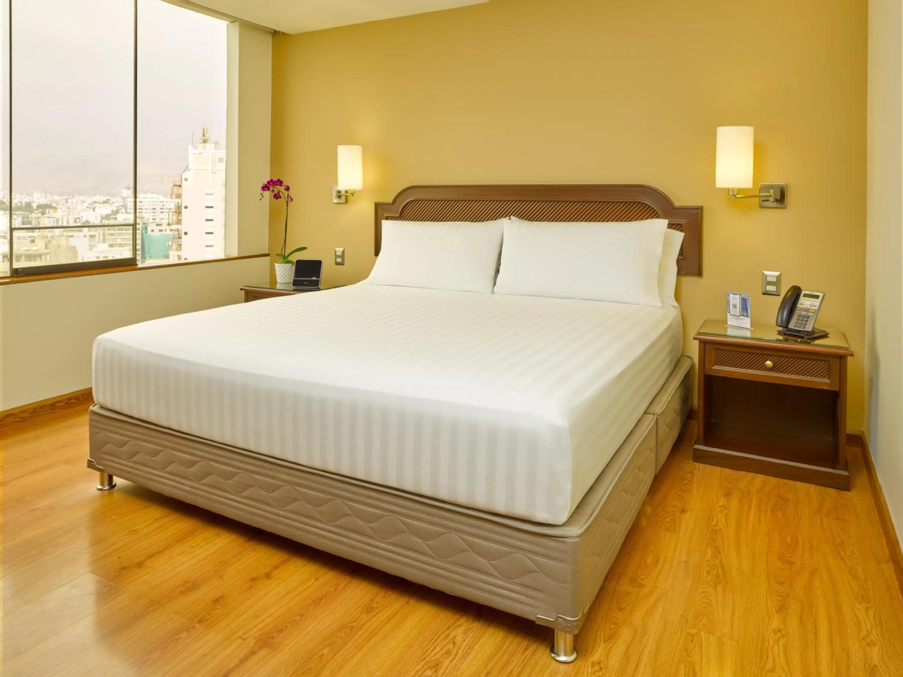 Standard King Room in Hotel Estelar Miraflores