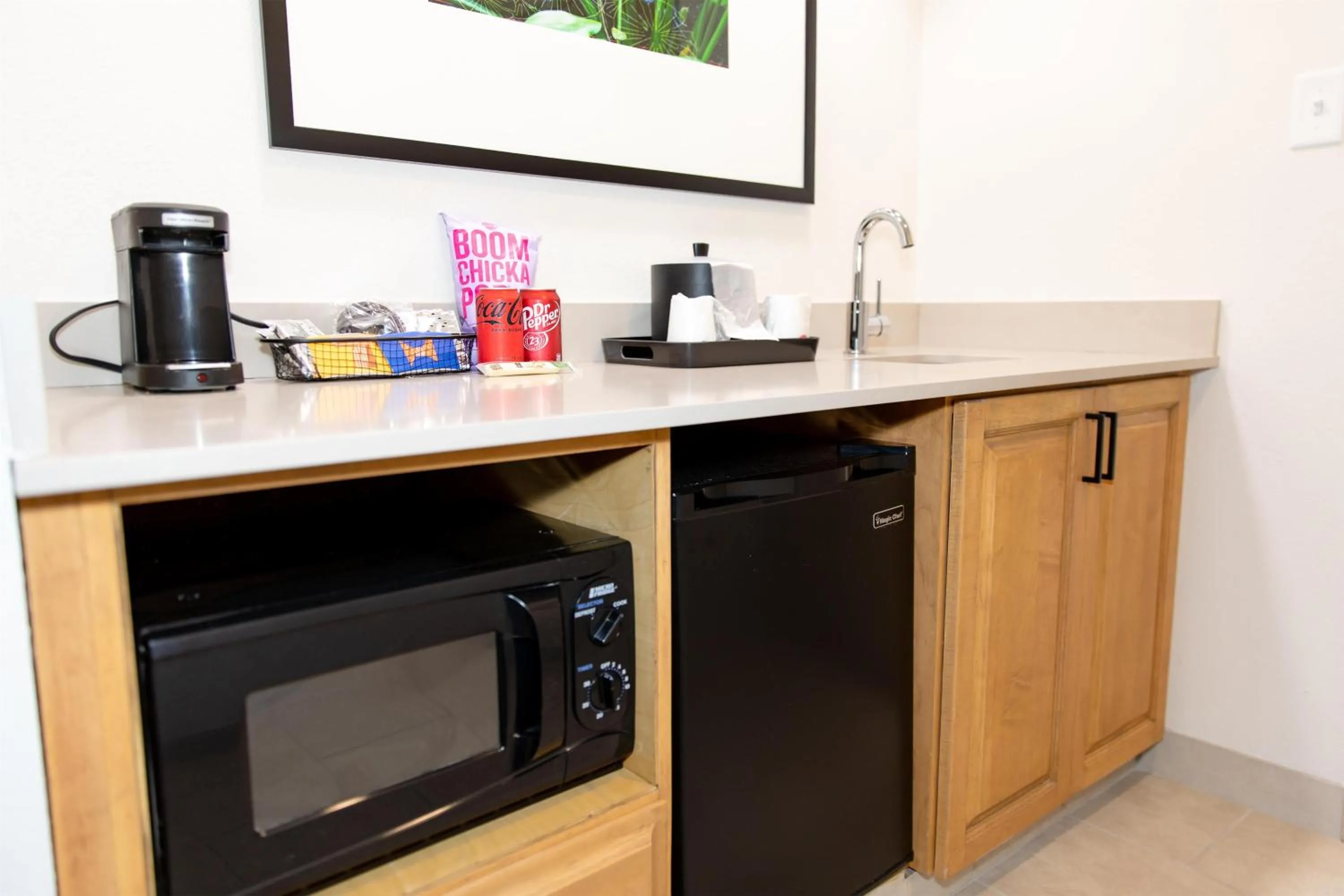 Premium King Room with Sofa Bed - Non-Smoking in Hampton Inn & Suites Jennings