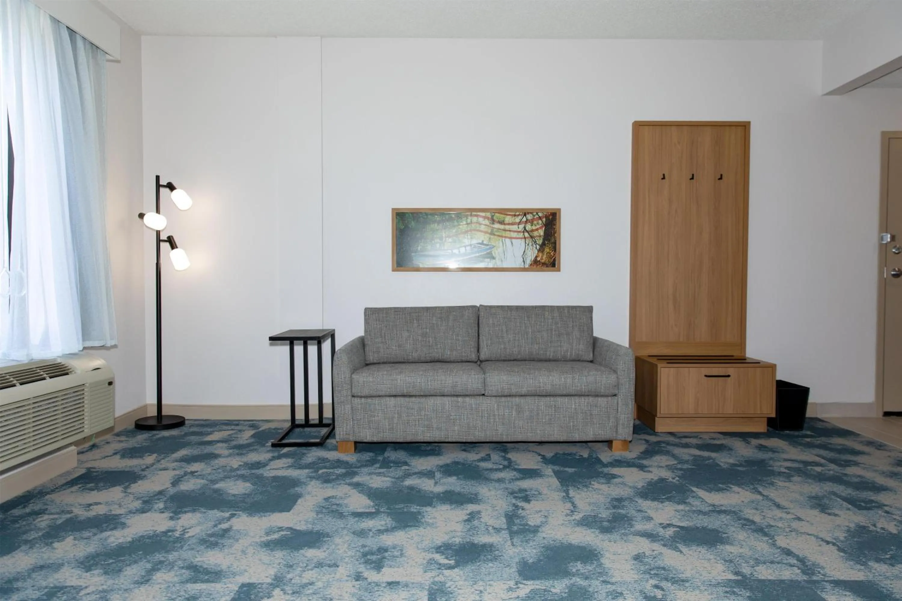 King Studio - Mobility and Hearing Access/Non-Smoking in Hampton Inn & Suites Jennings