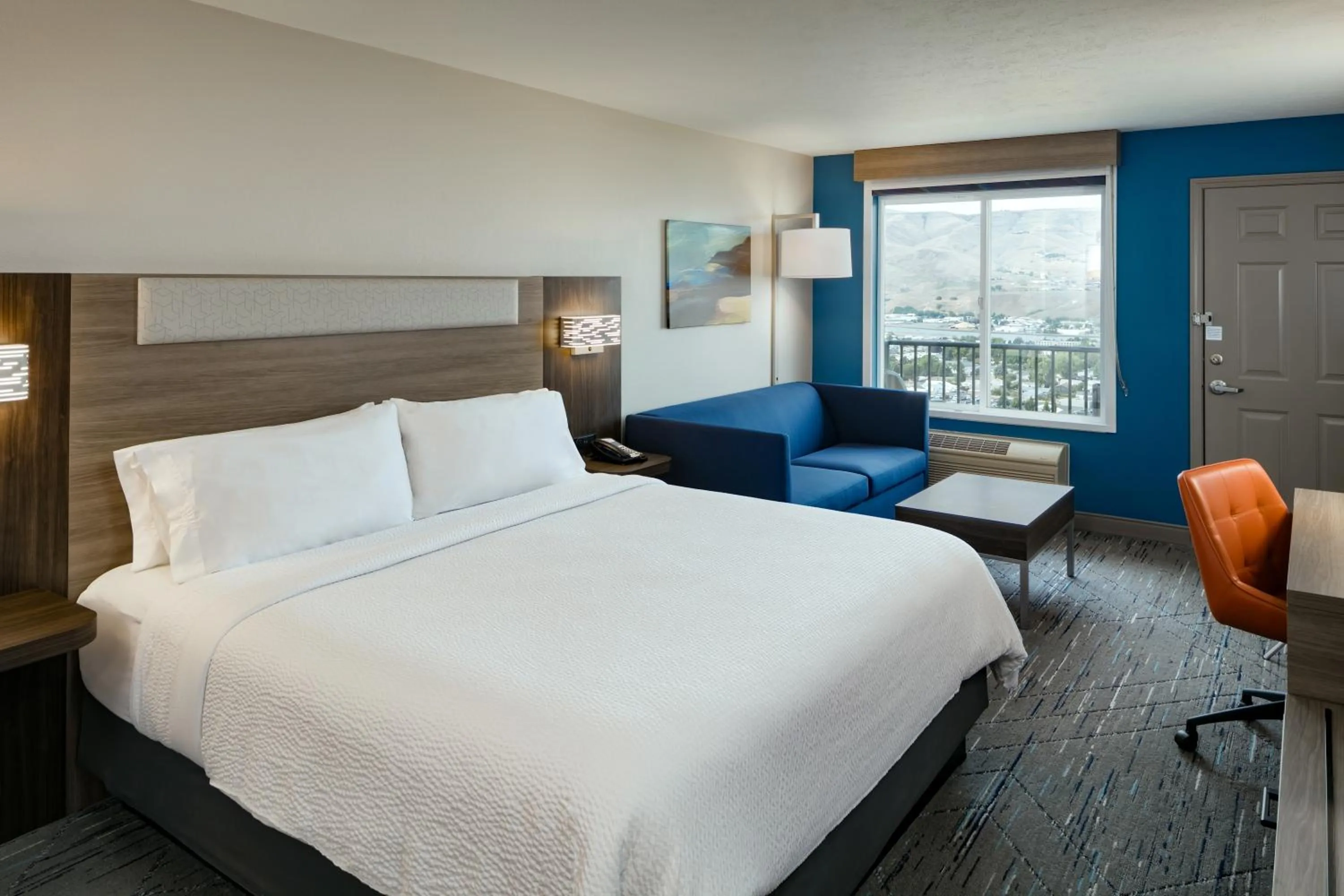 King Room with Mountain View in Holiday Inn Express Lewiston by IHG