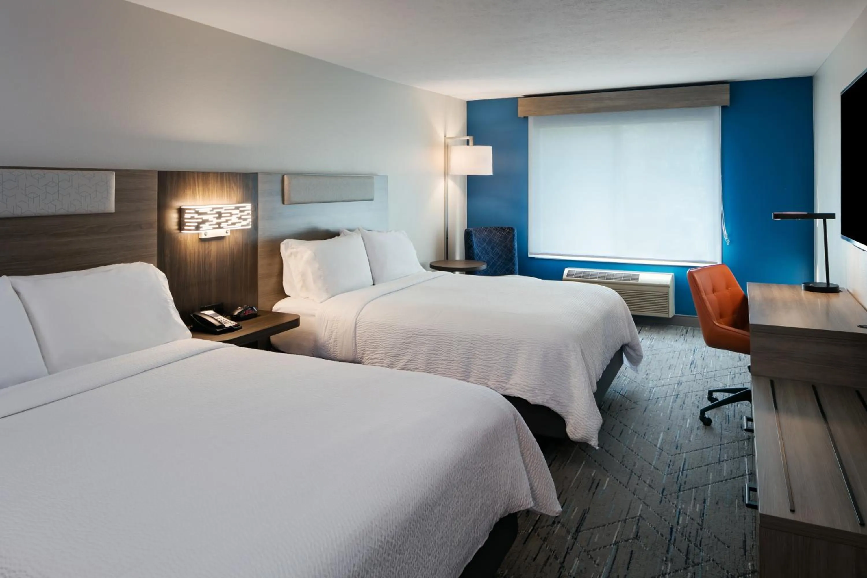 Deluxe Queen Room with Two Queen Beds in Holiday Inn Express Lewiston by IHG