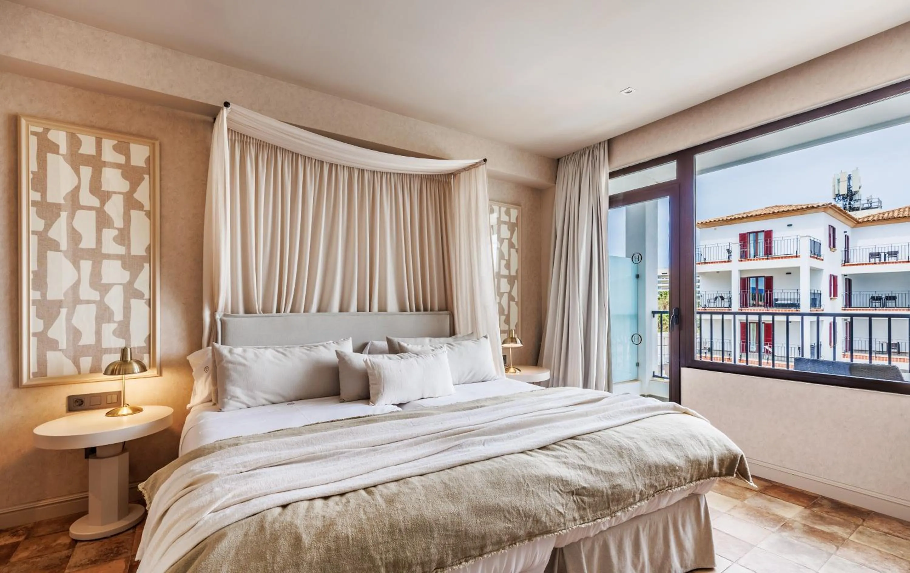 Double or Twin Room with Side Sea View in Hoposa Uyal