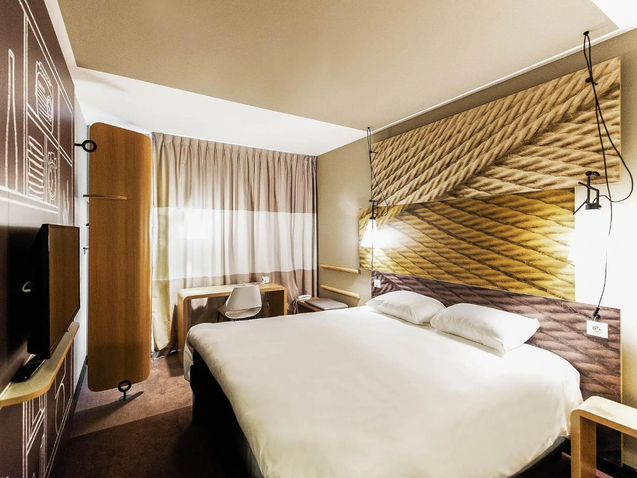 Standard Double Room in Ibis Poznan Polnoc