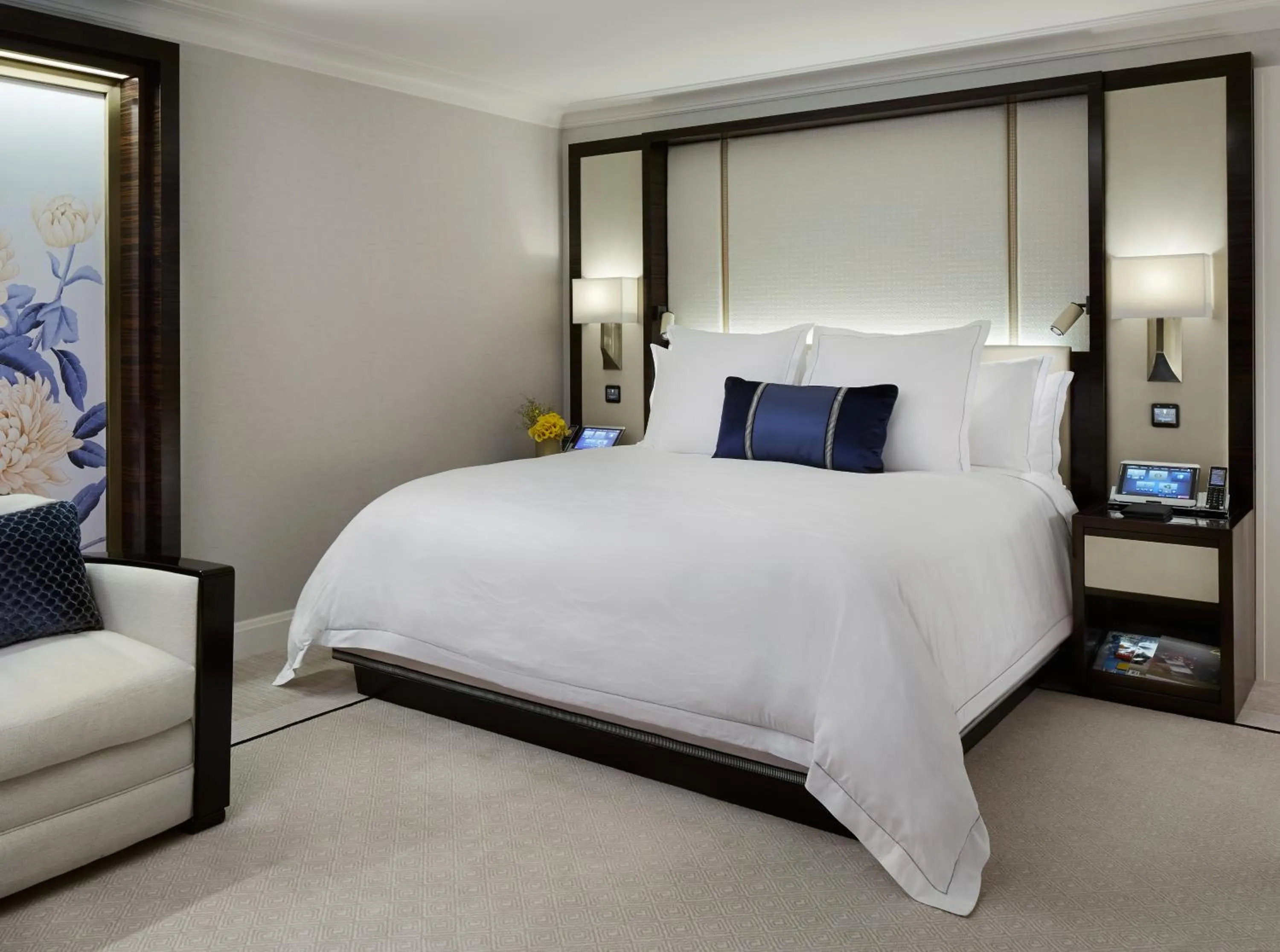 Deluxe King Room in The Peninsula Chicago