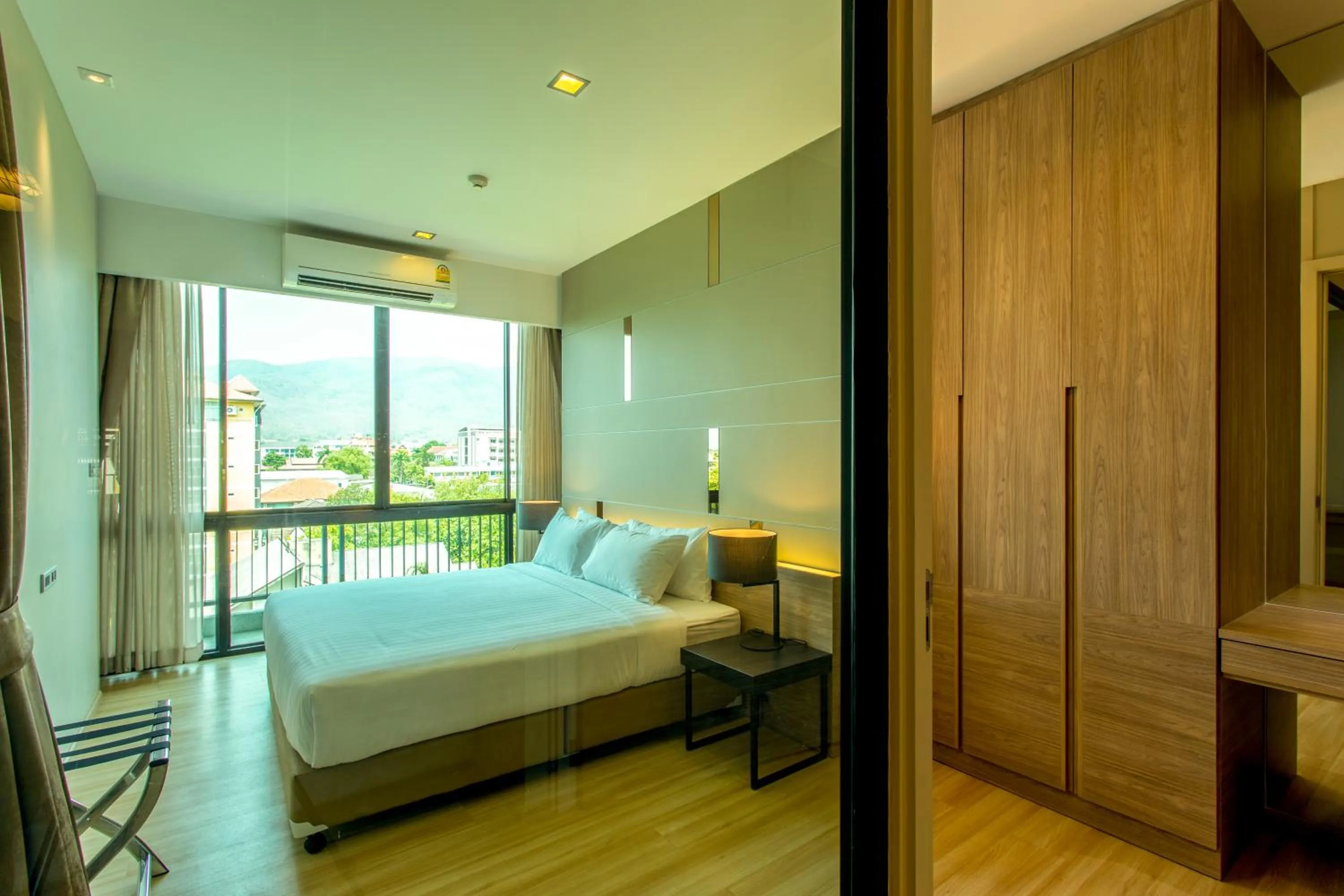 Grand City Suite in Hyde Park Chiangmai
