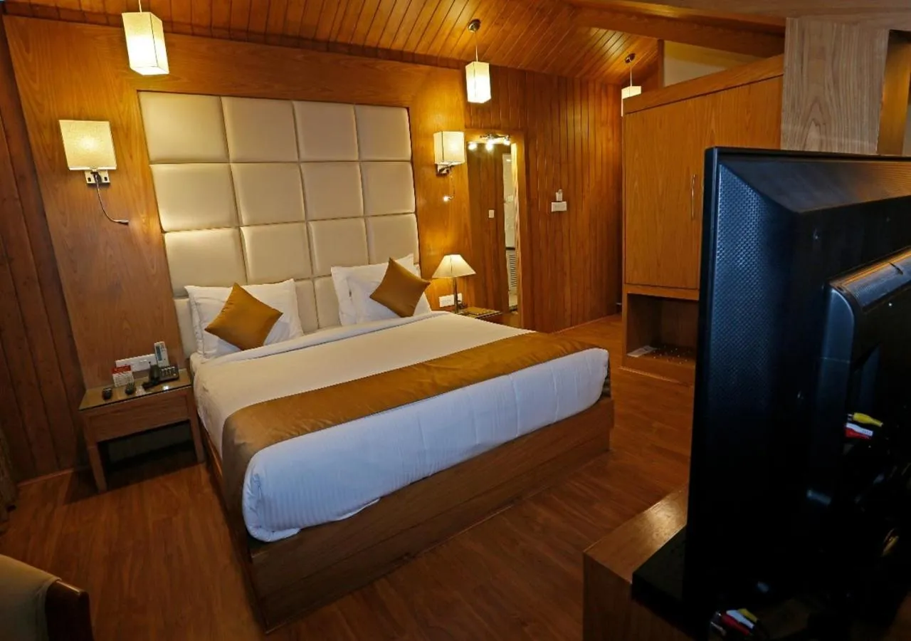 Deluxe Double Room in Clarks inn srinagar