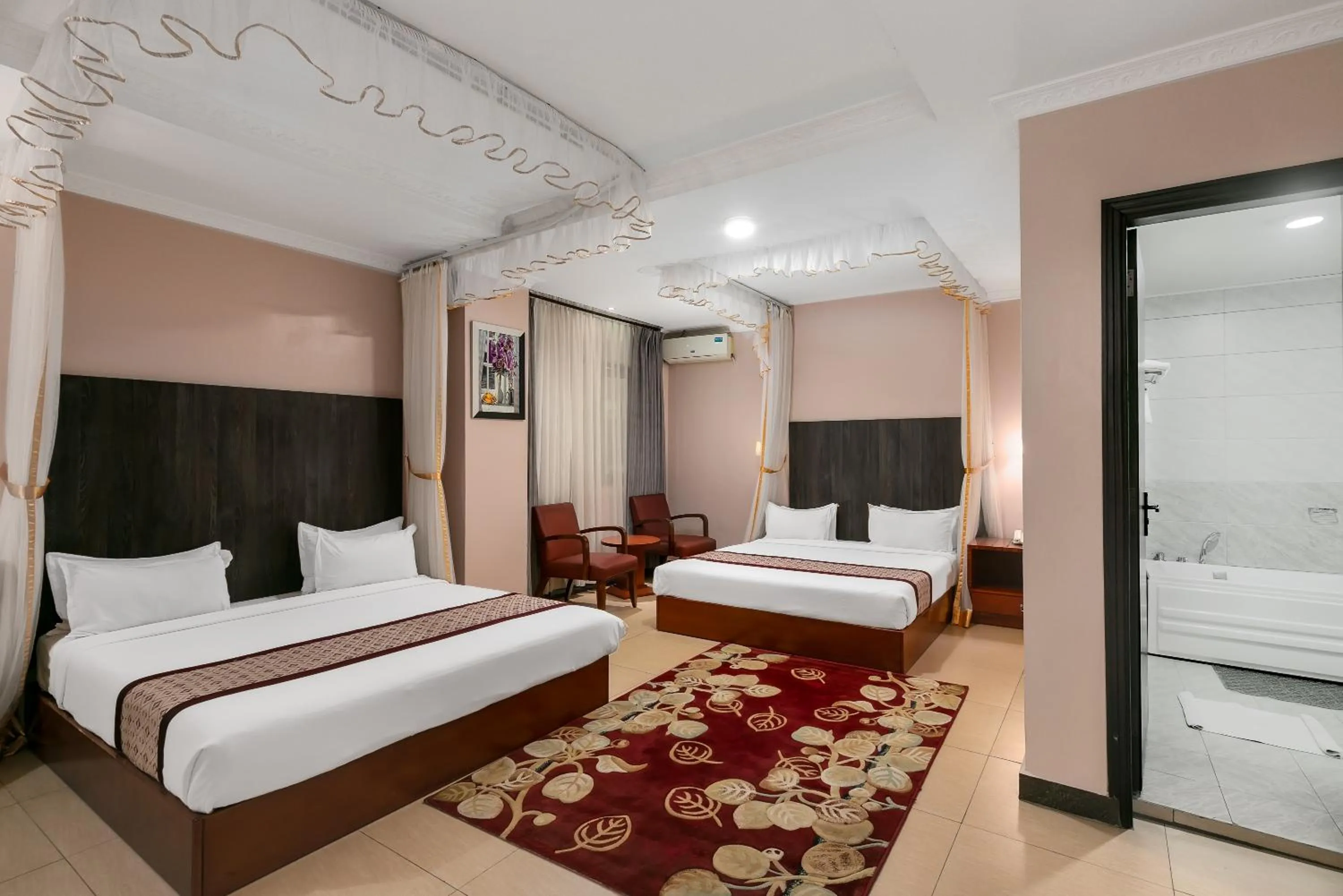 Budget Double or Twin Room in Russell Hotel