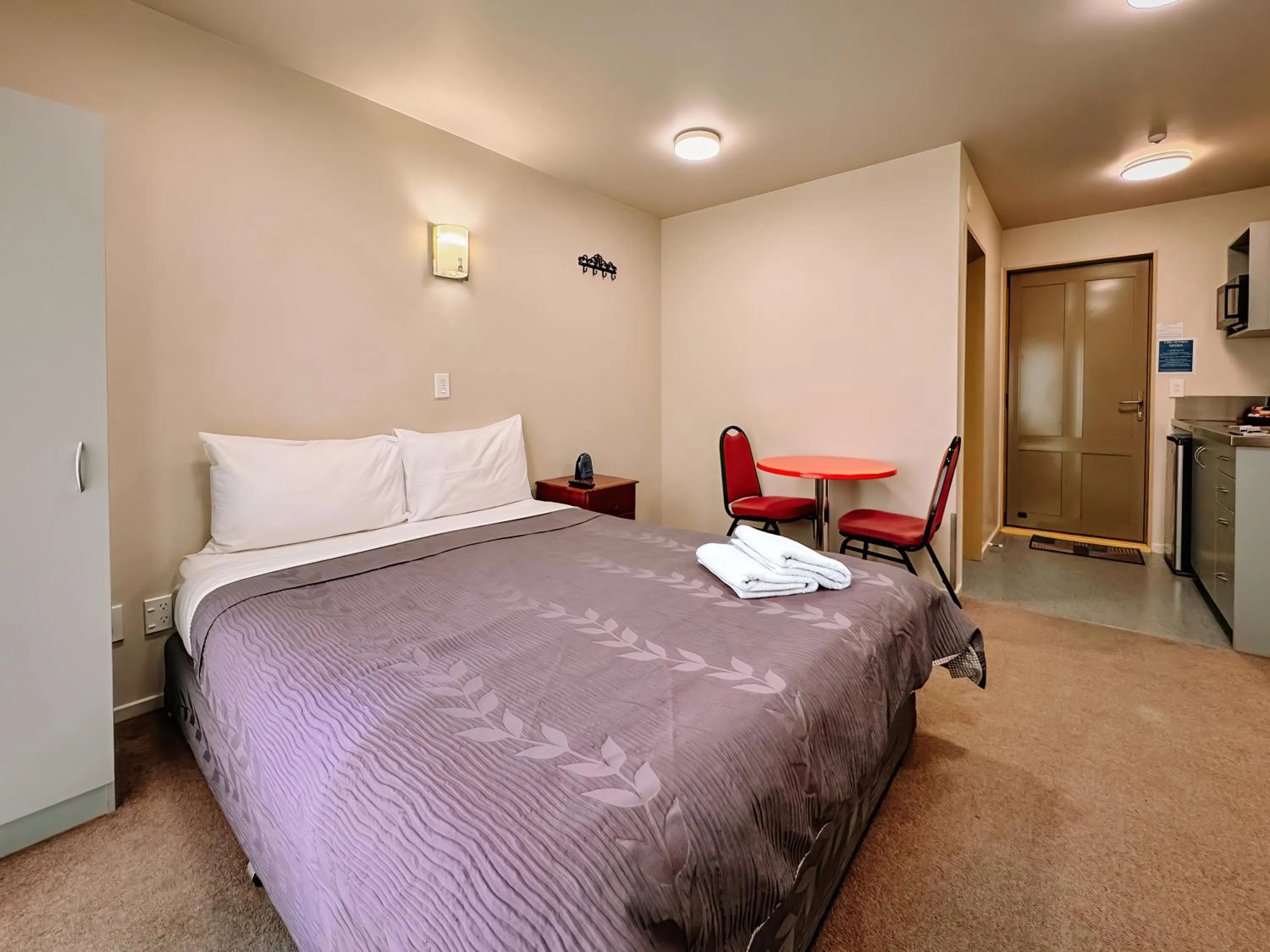 Queen Studio in Bealey Avenue Motel