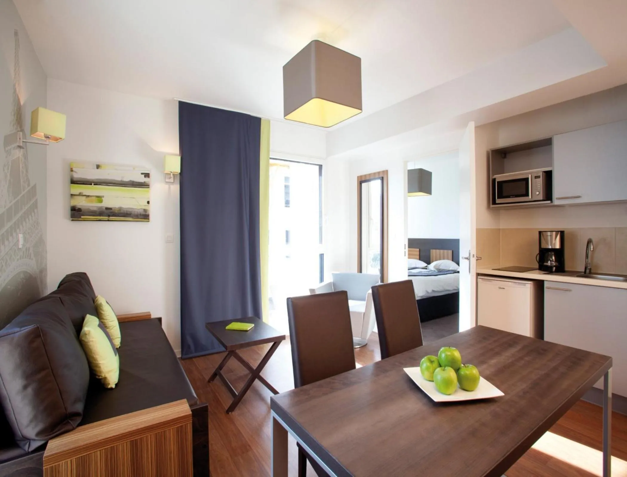 One-Bedroom Apartment (2 Adults + 2 Children) in Lagrange Apart’Hotel Paris-Boulogne