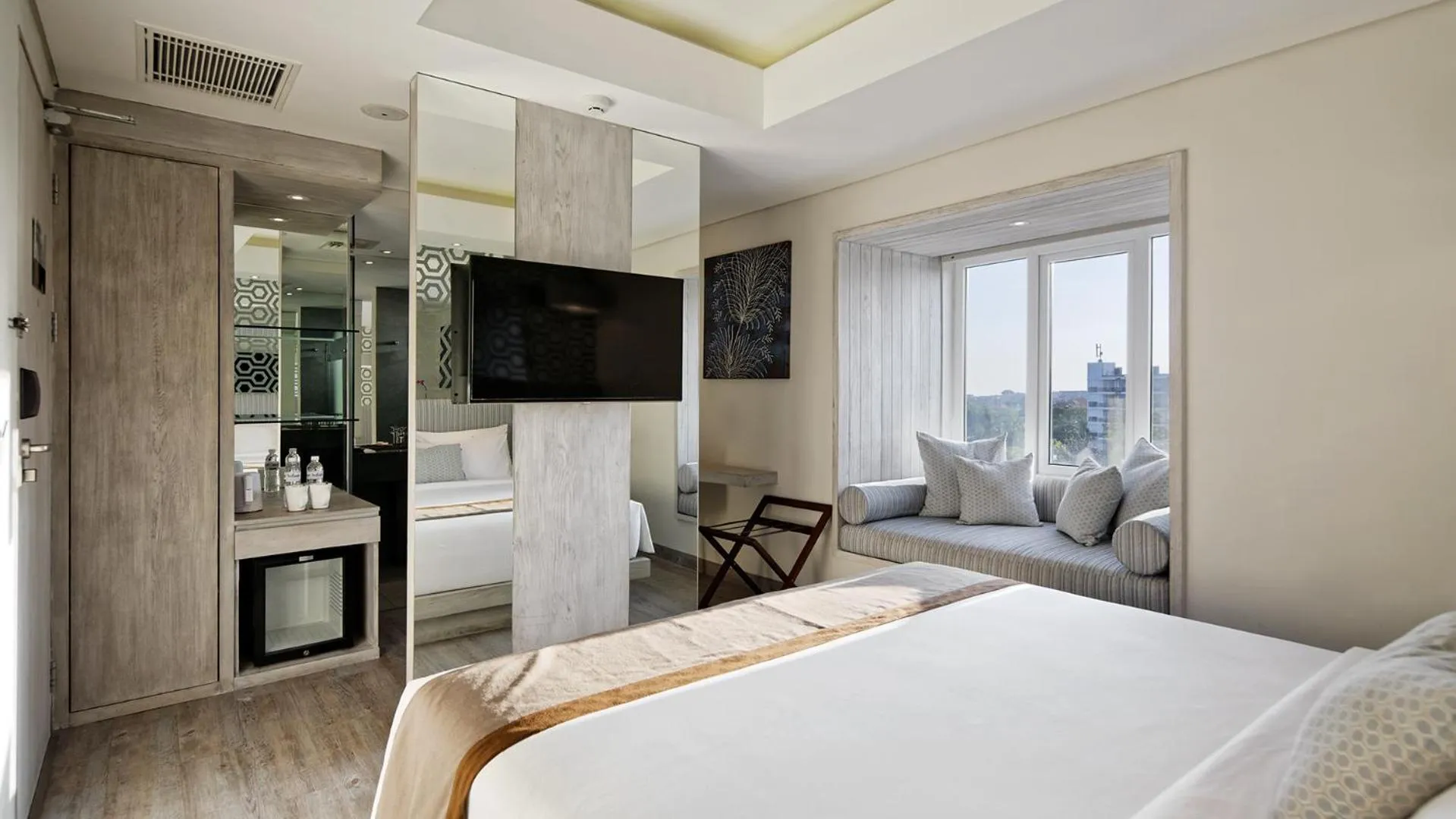 Superior Premium Room in Hotel Daun Bali Seminyak