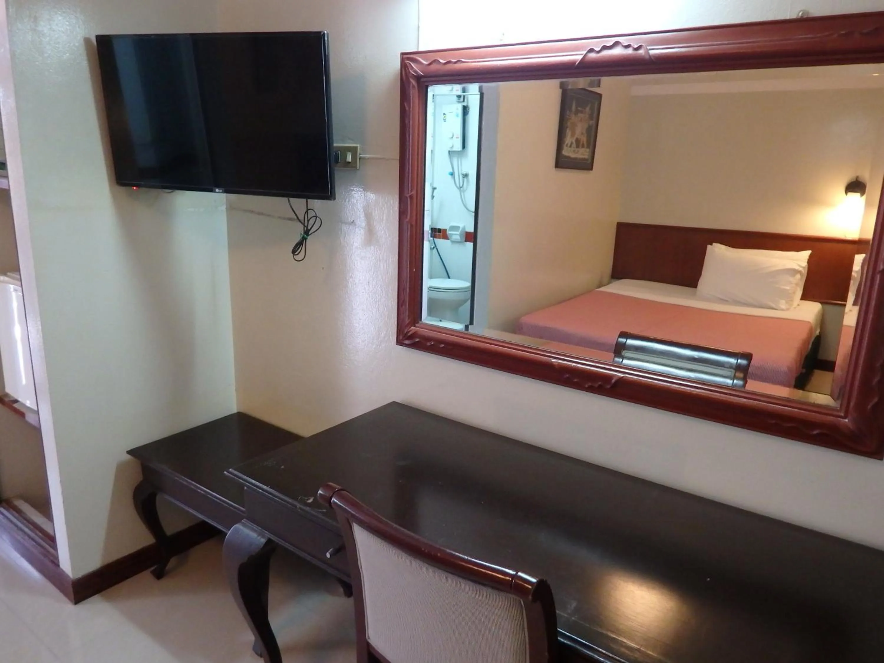 Standard Double Room in Sakol Hotel