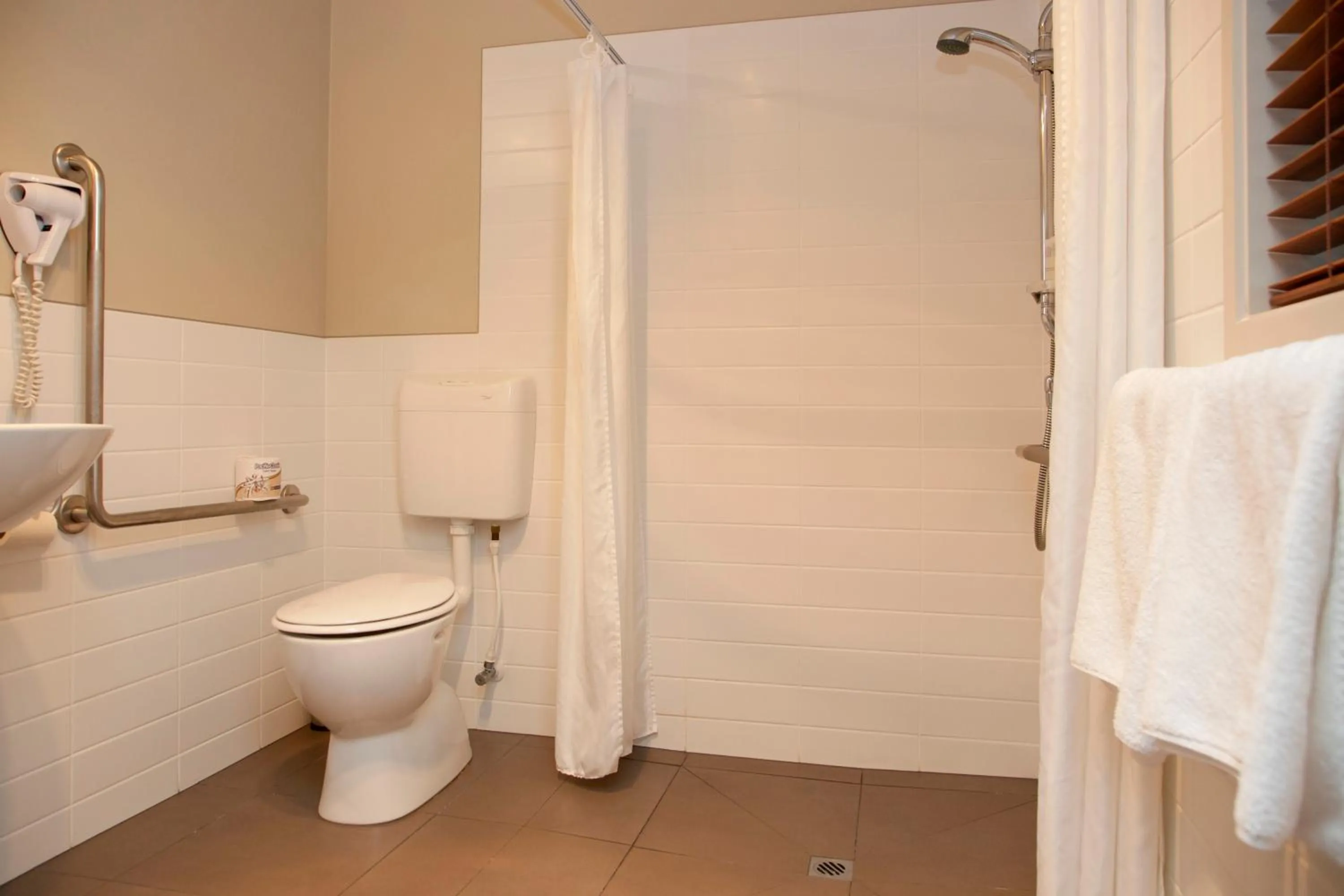 Standard Studio with Courtyard in Beechtree Motel