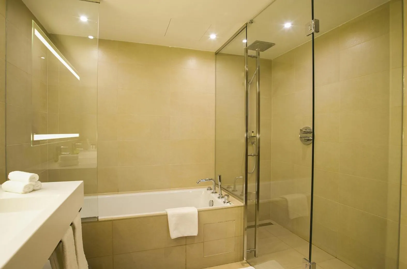 Standard Room in Holiday Inn Algiers - Cheraga Tower by IHG