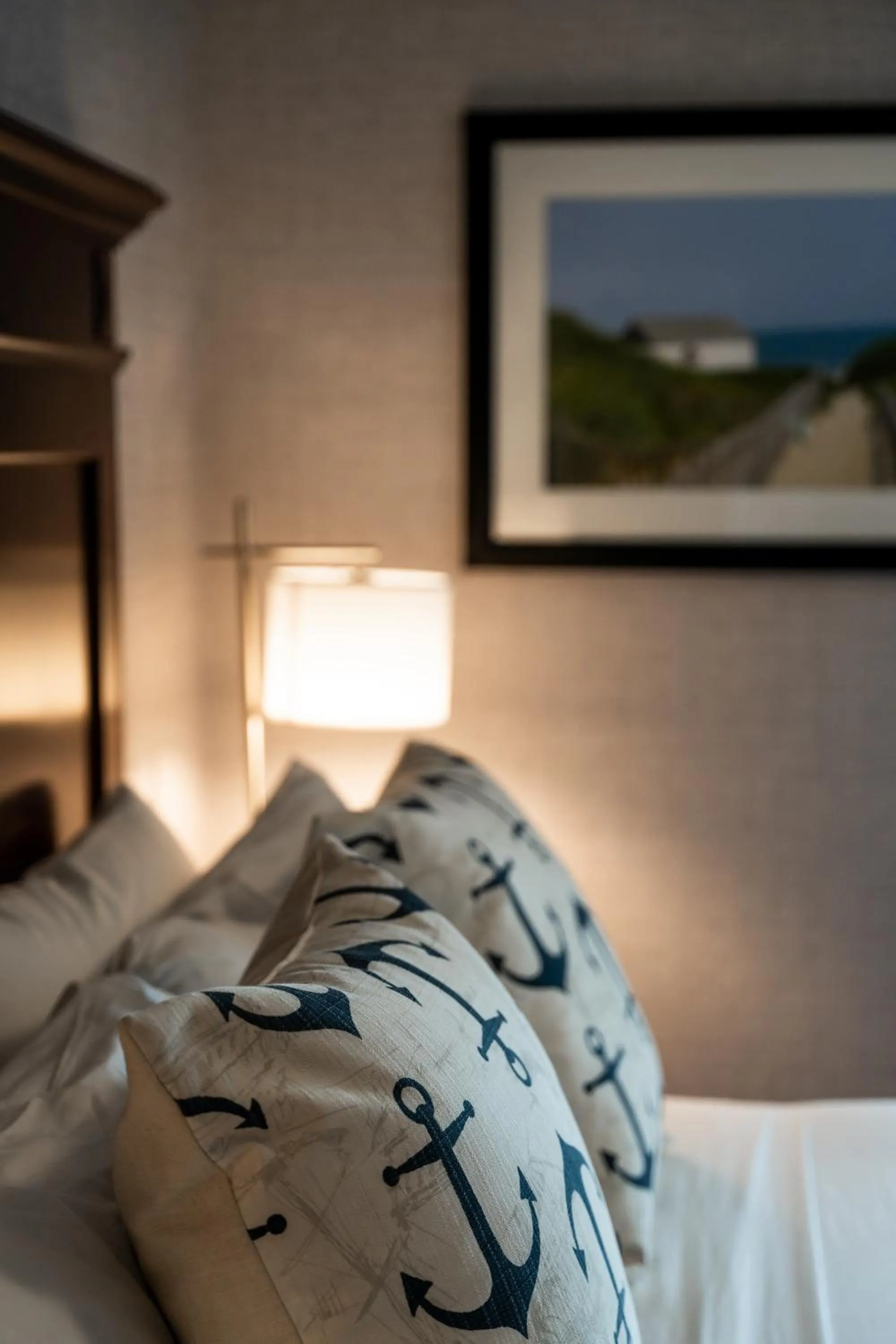 King Room with Sea View in Newport Beach Hotel & Suites