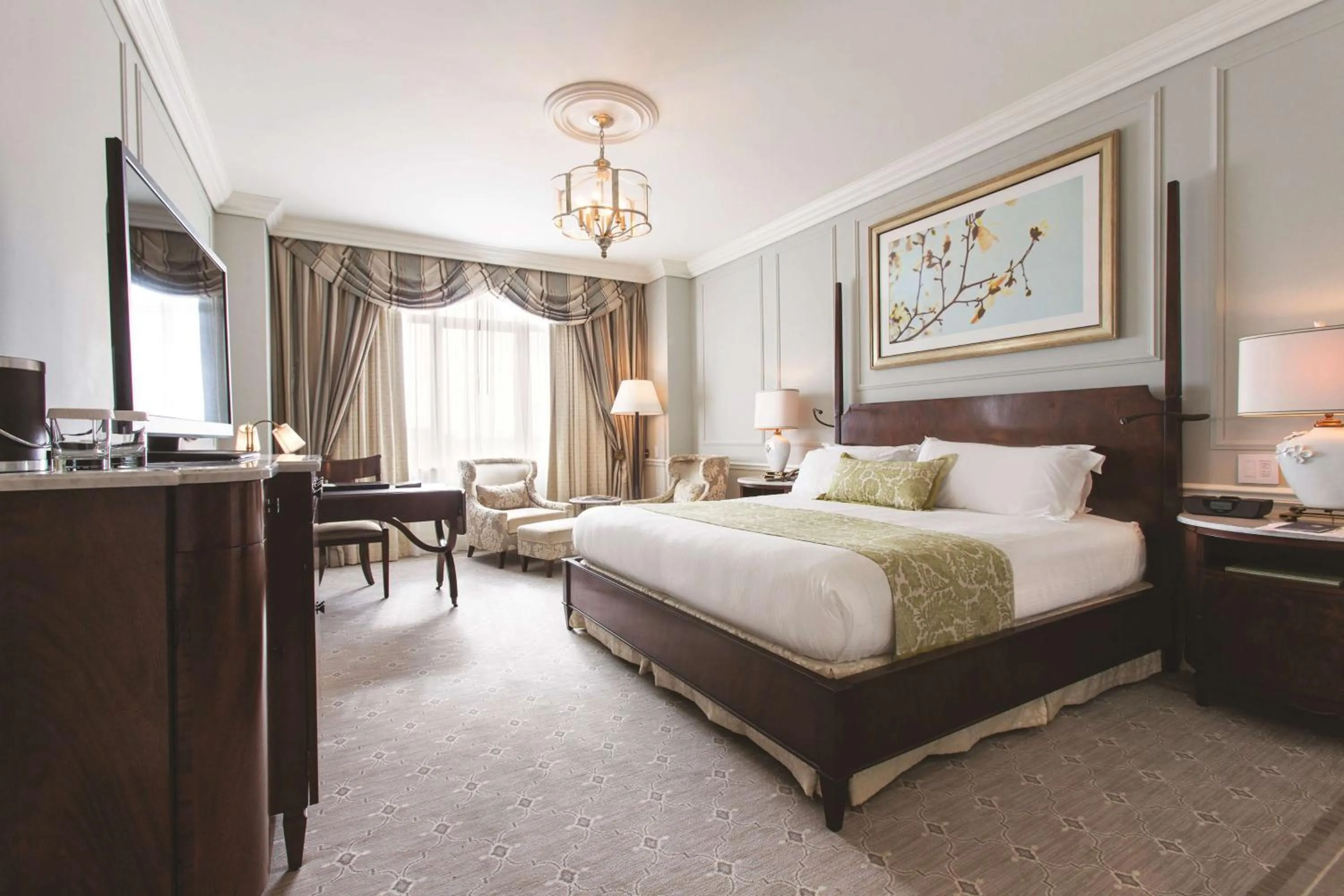 Deluxe Room in The Charleston Place