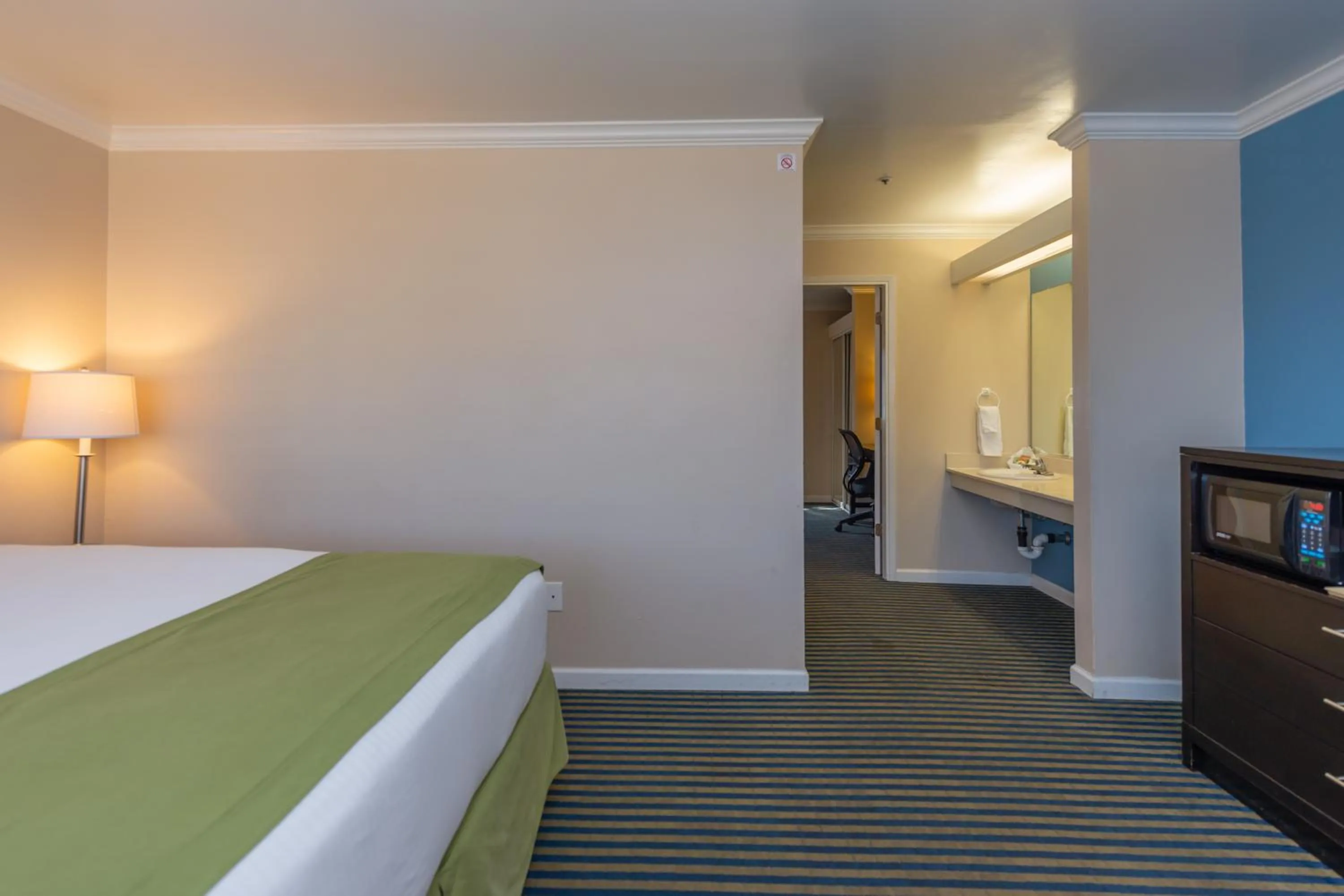 Double Room - Disability Access in Ocean Pacific Lodge