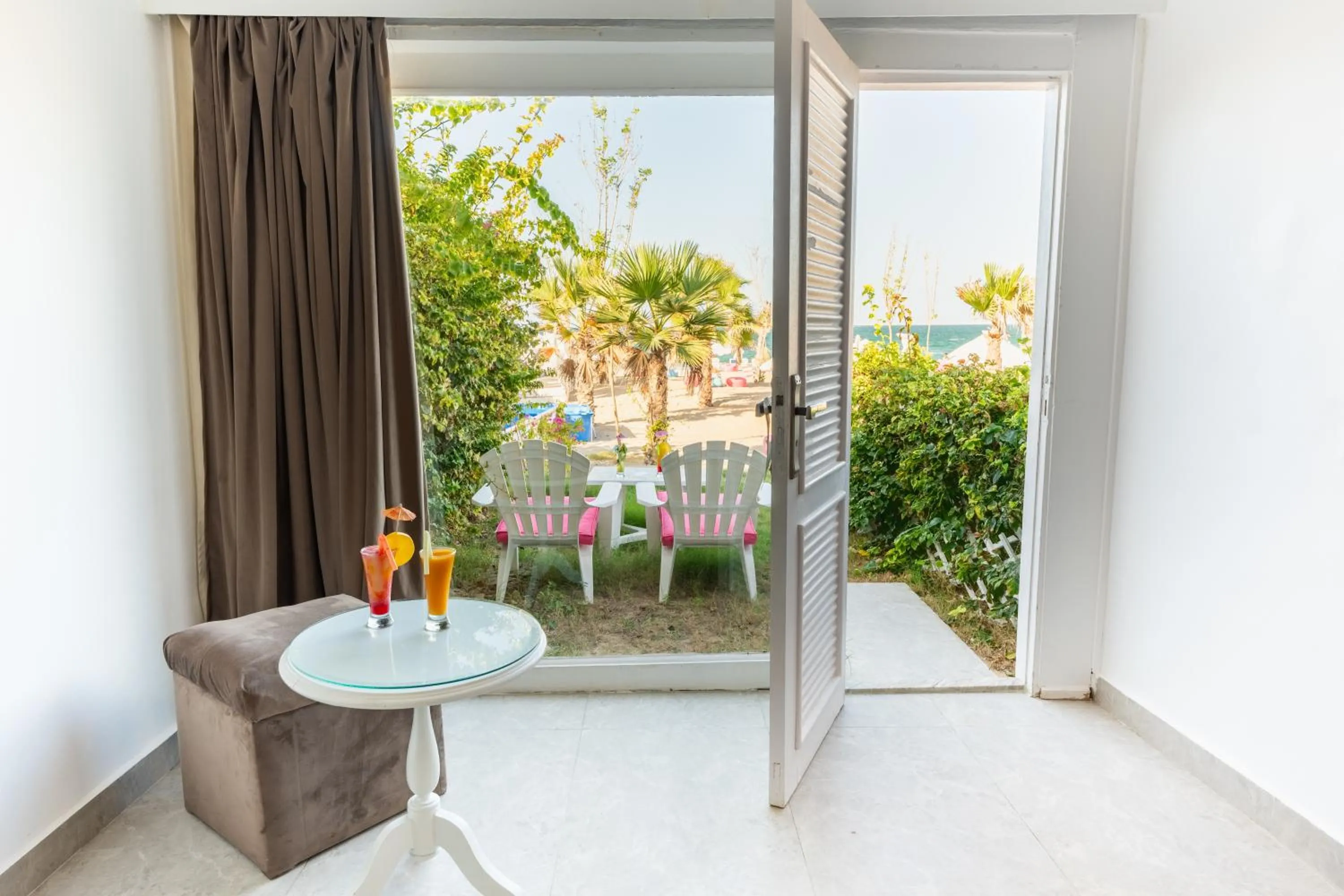 Bungalow - Beach Front in Paradise Inn Beach Resort