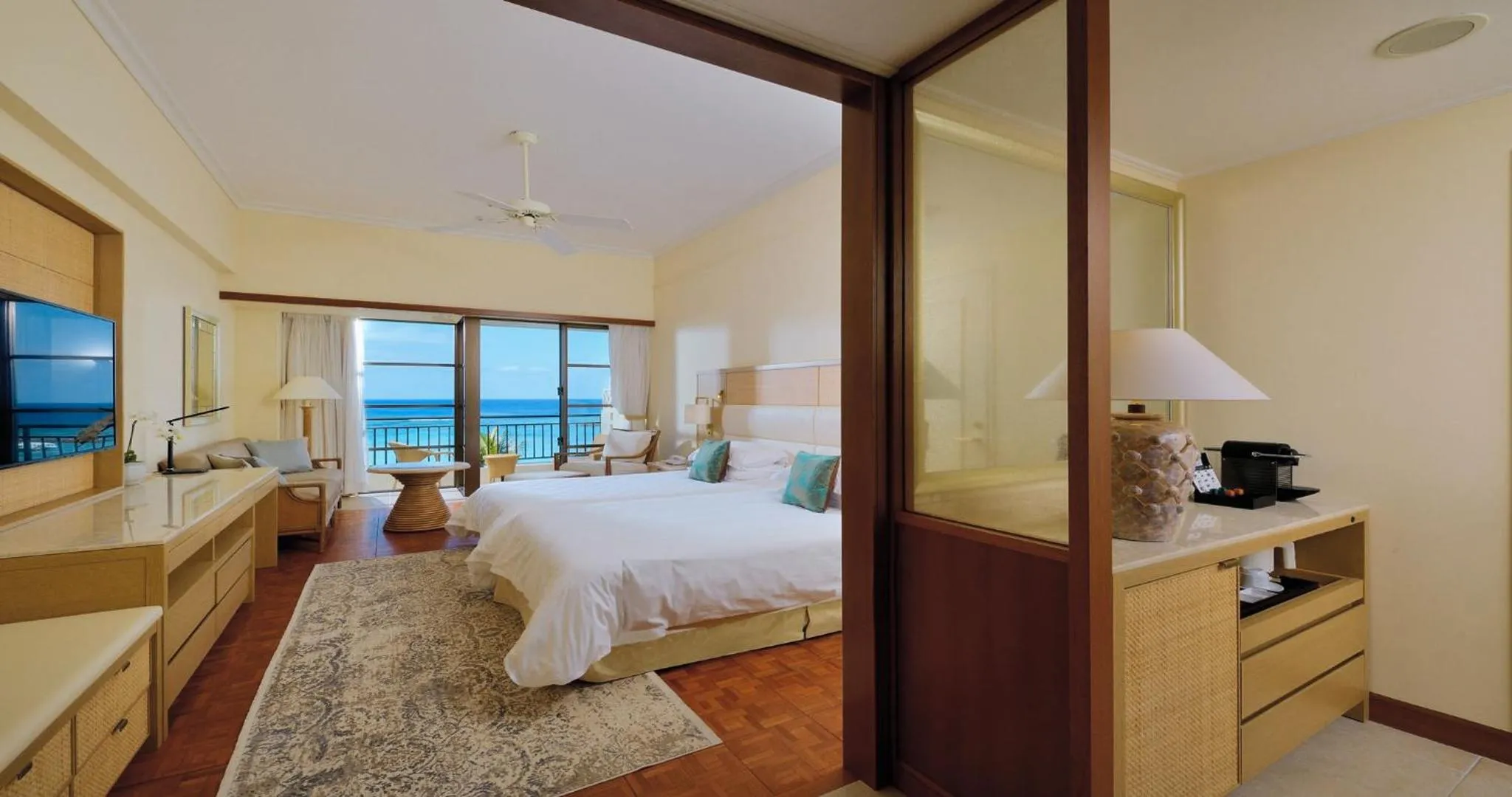 Club Elegant Ocean Front - single occupancy - Lounge access in The Busena Terrace