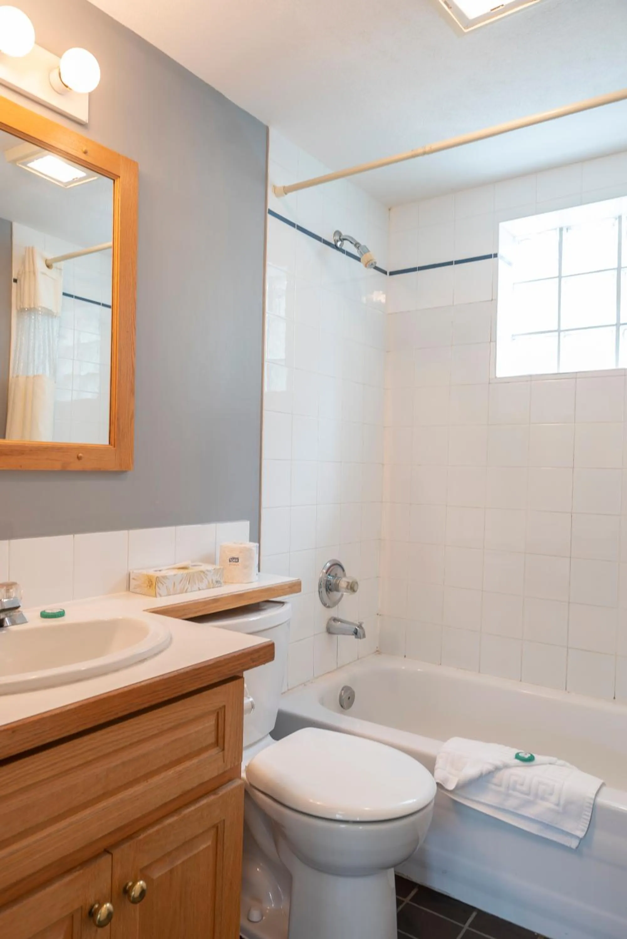 Standard Two-Bedroom Suite in Tiki Shores Inn & Suites