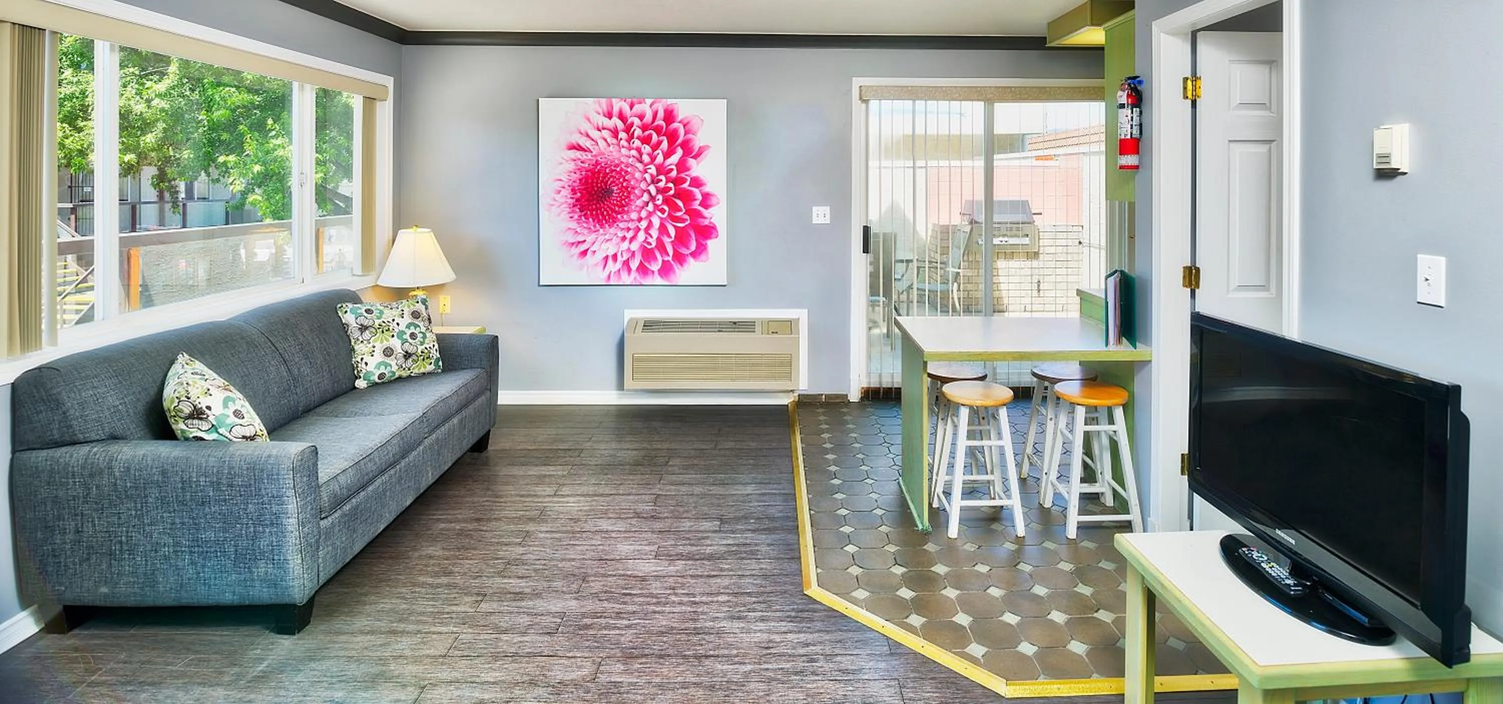 Deluxe Studio in Tiki Shores Inn & Suites