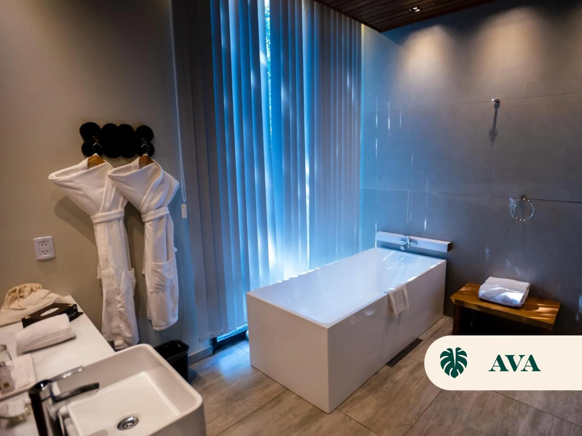 Deluxe Double Room in La Reserva Virgin Lodge