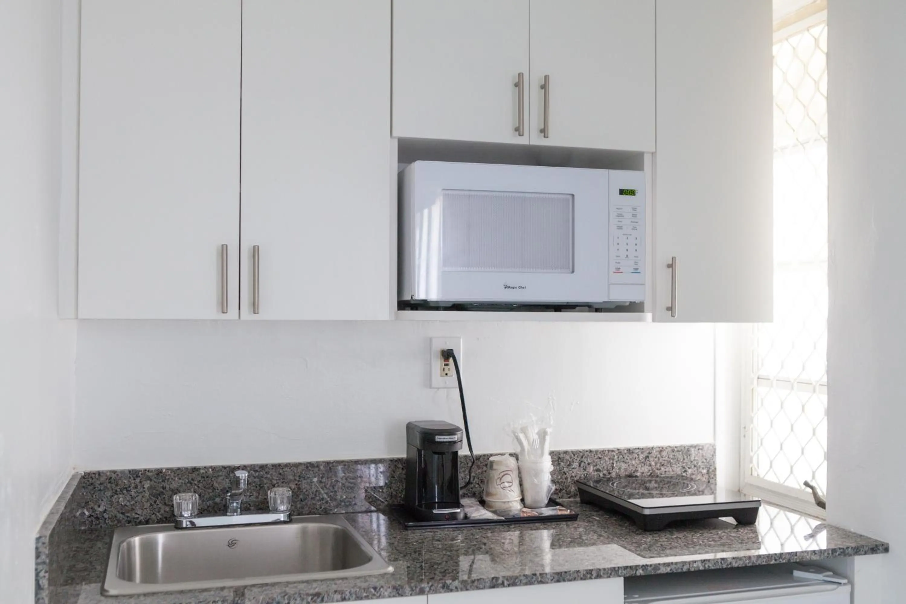 Studio One Bed - Free Parking in Beach Place Hotel