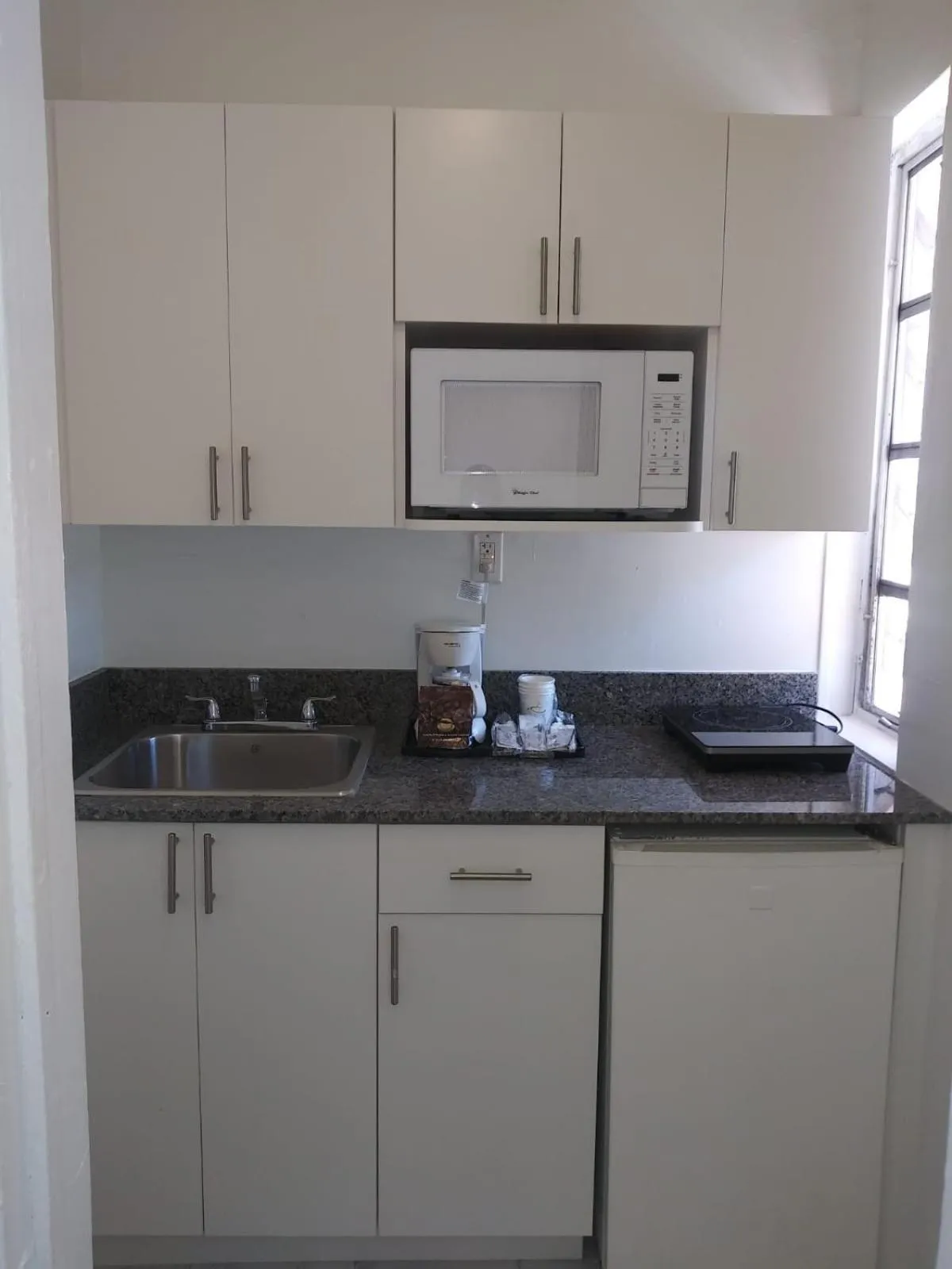 Studio two beds - Free Parking in Beach Place Hotel