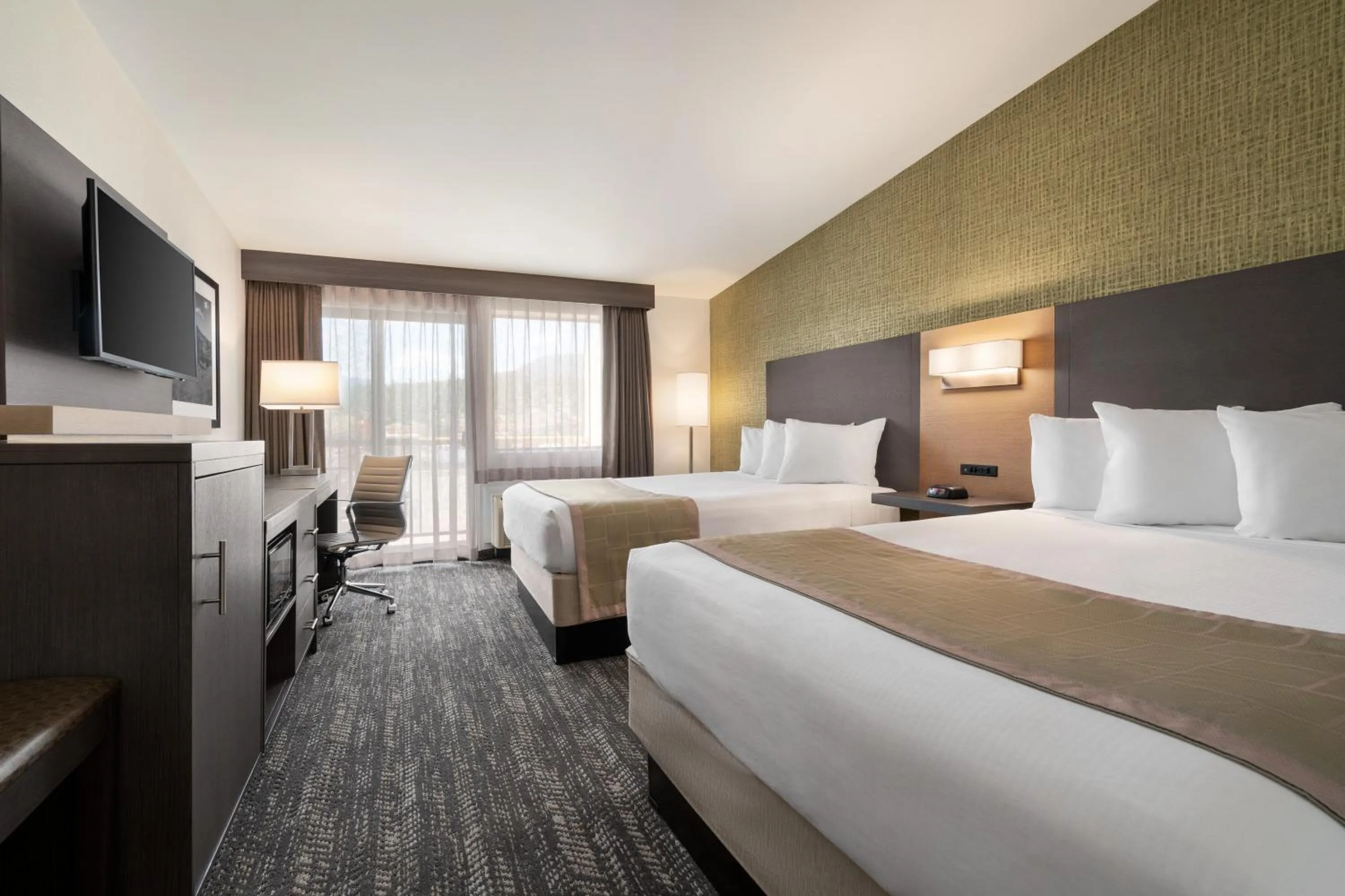 Queen Room with Two Queen Beds - Non-Smoking in Days Hotel by Wyndham Flagstaff